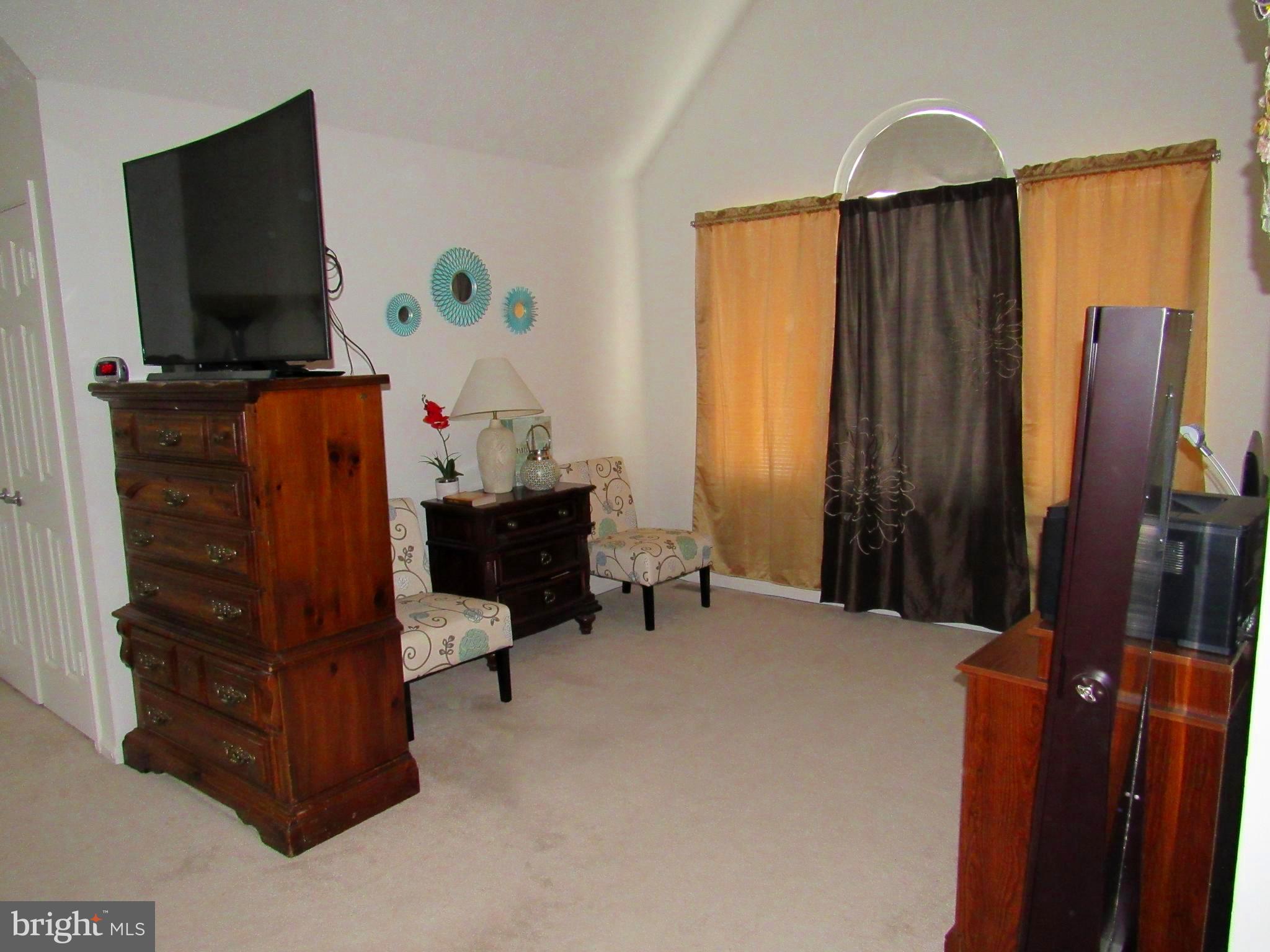 FORT WASHINGTON - Residential