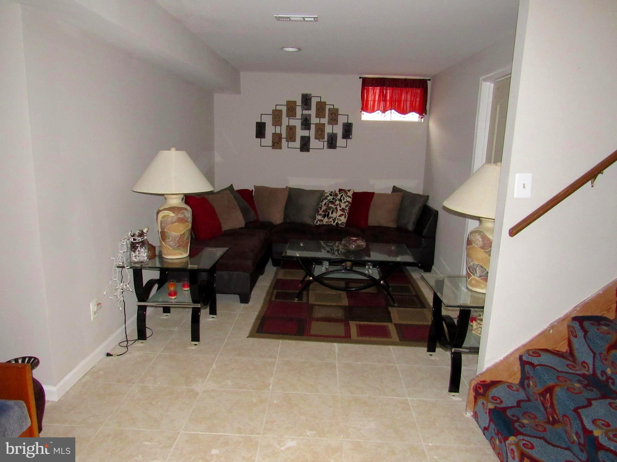 FORT WASHINGTON - Residential