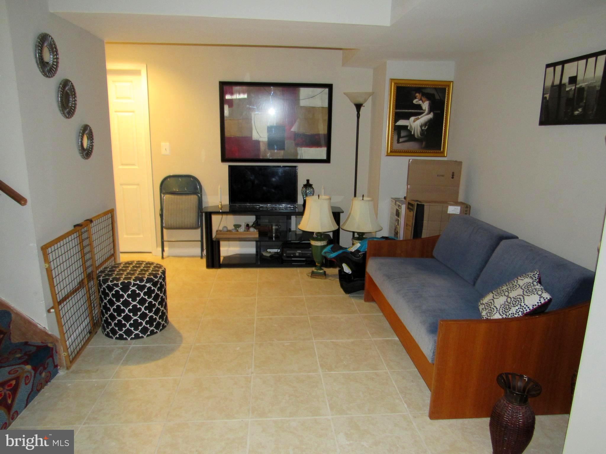 FORT WASHINGTON - Residential