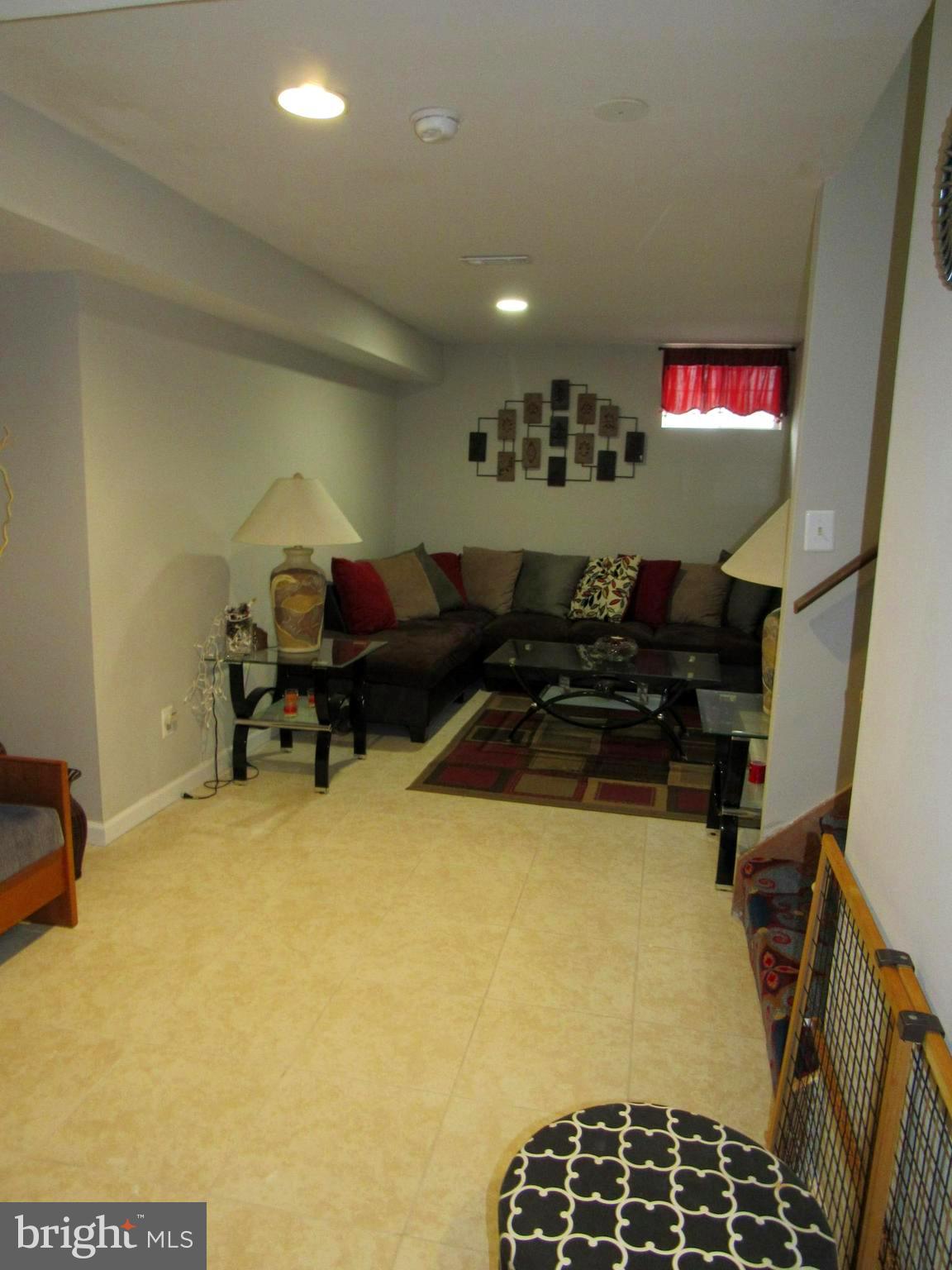 FORT WASHINGTON - Residential