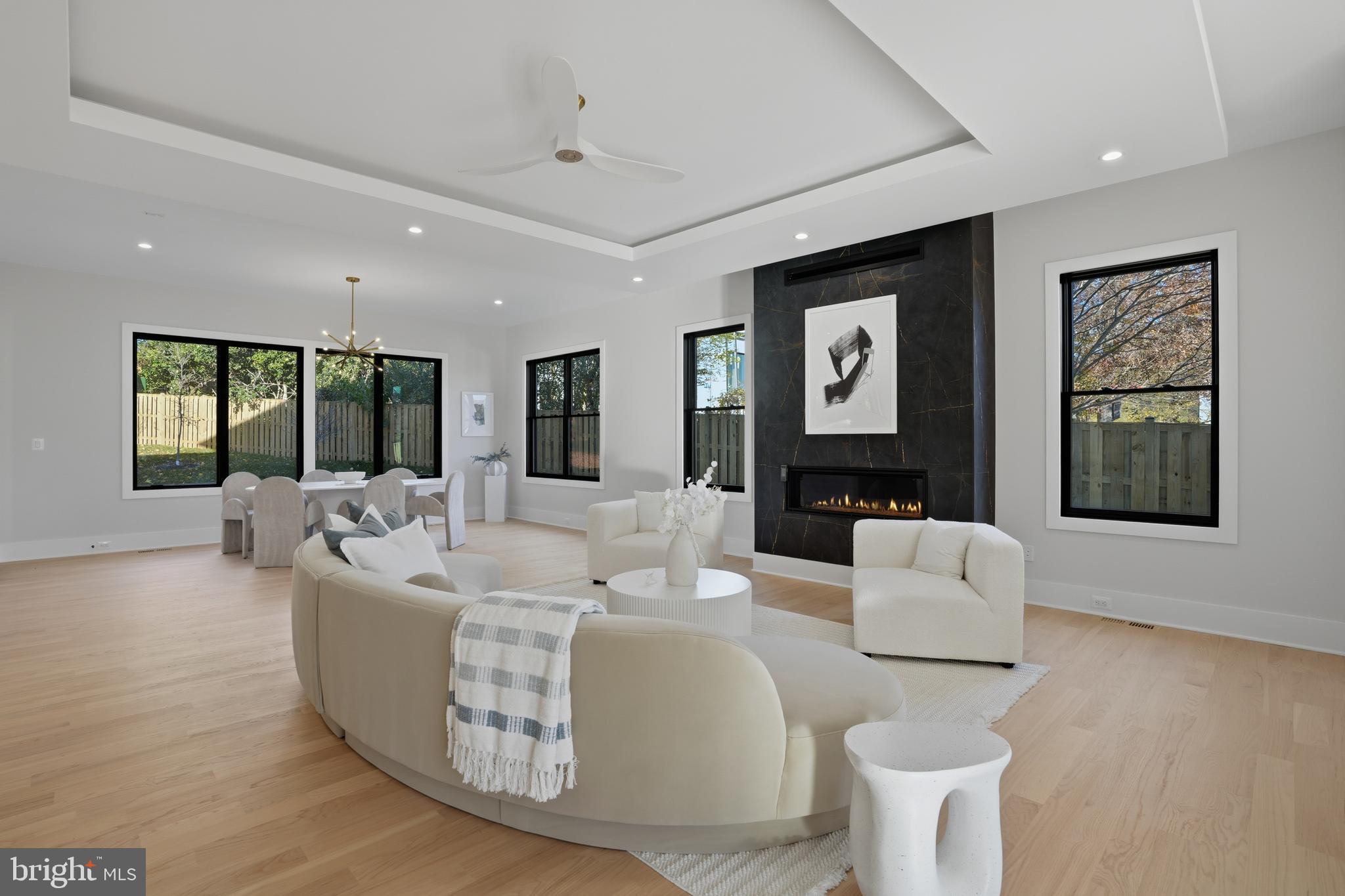 GRASS RIDGE - Residential