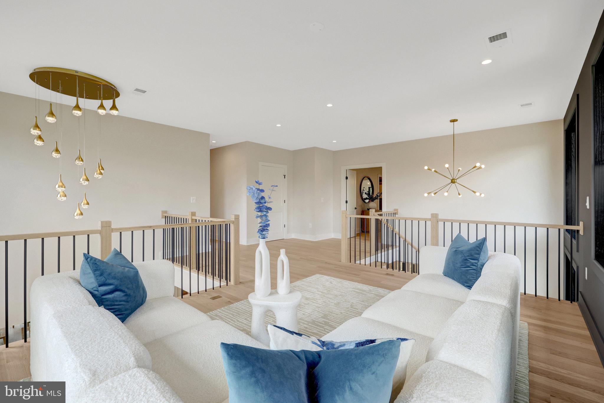 GRASS RIDGE - Residential