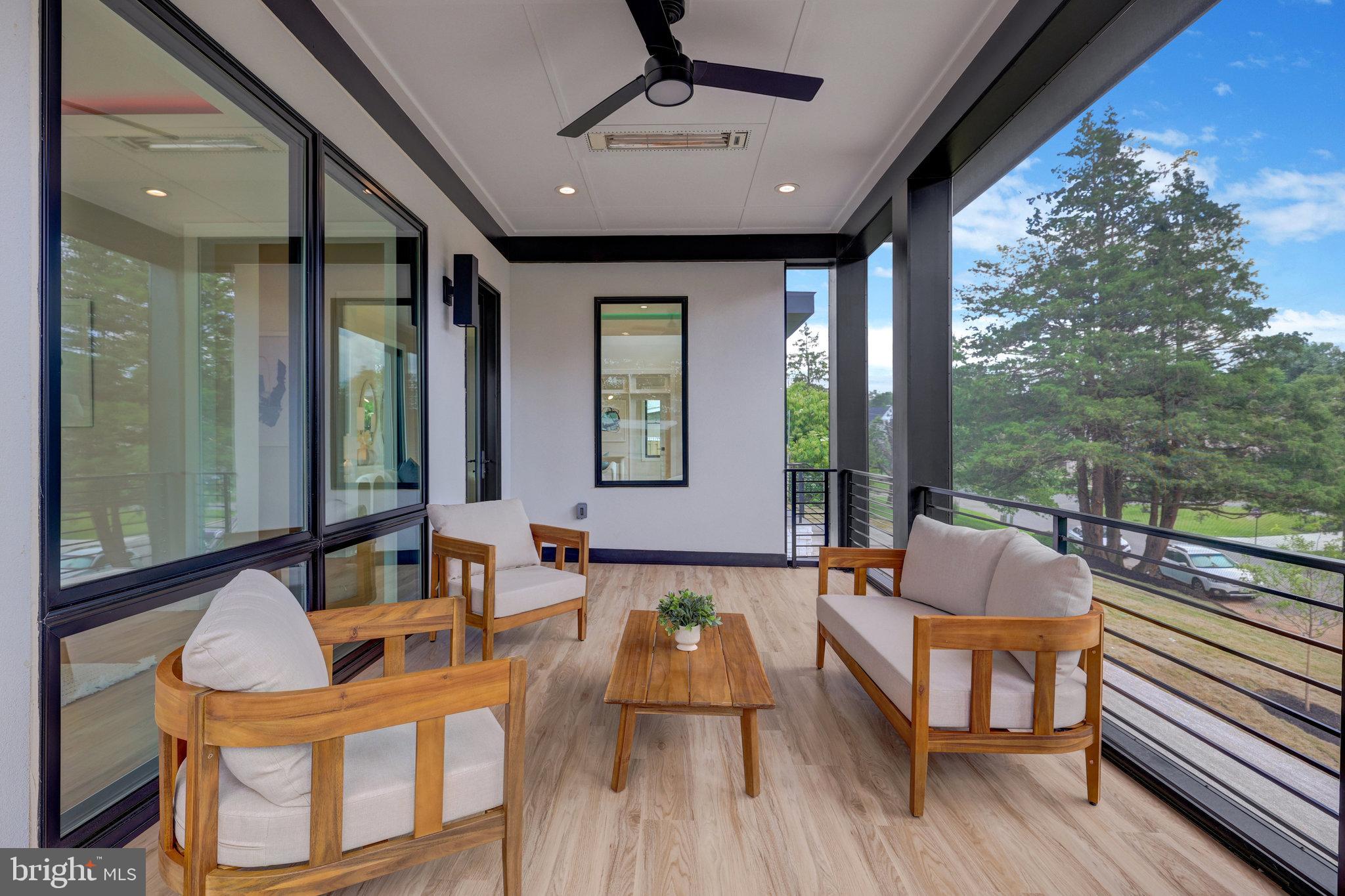 GRASS RIDGE - Residential