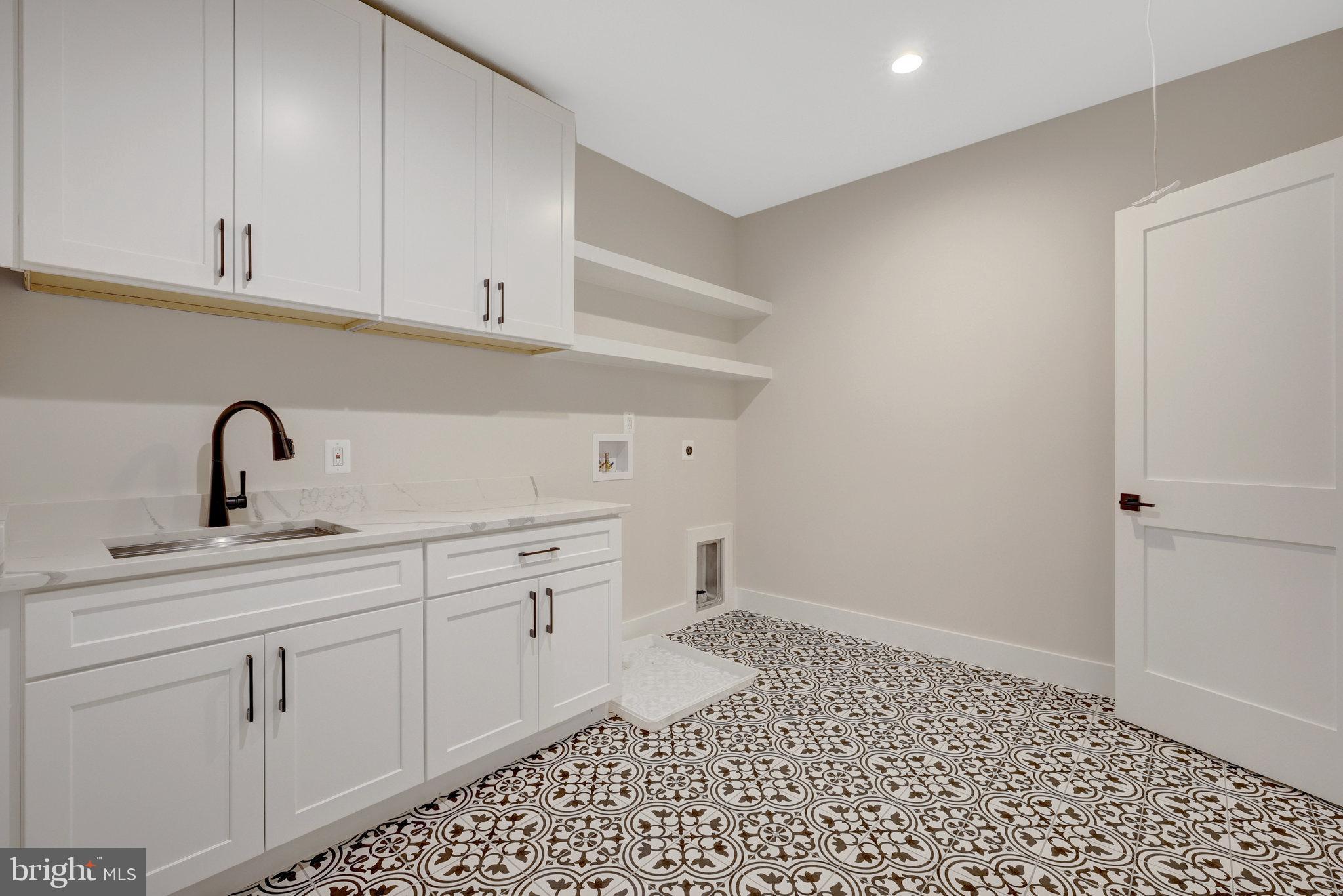 GRASS RIDGE - Residential