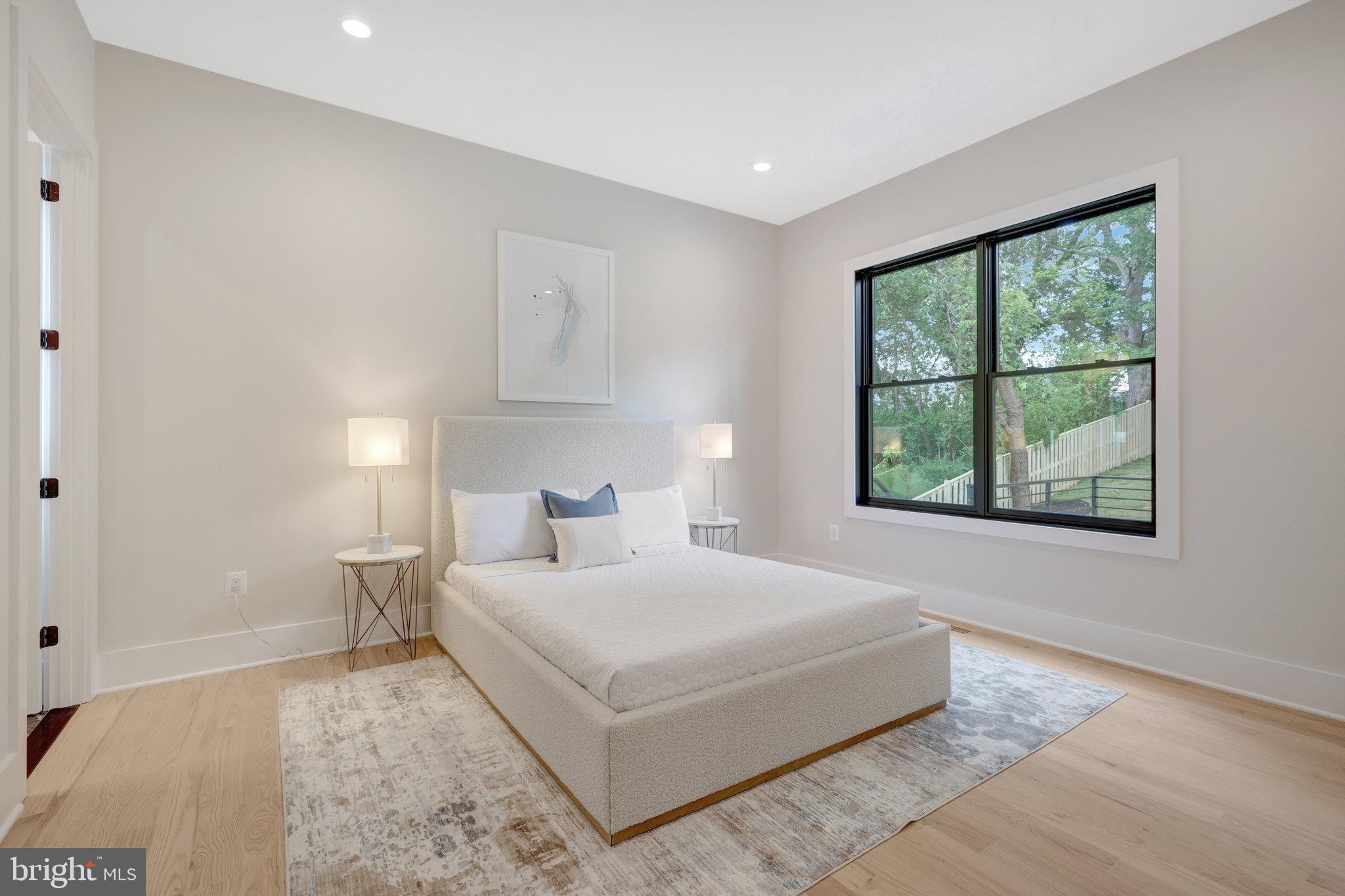 GRASS RIDGE - Residential