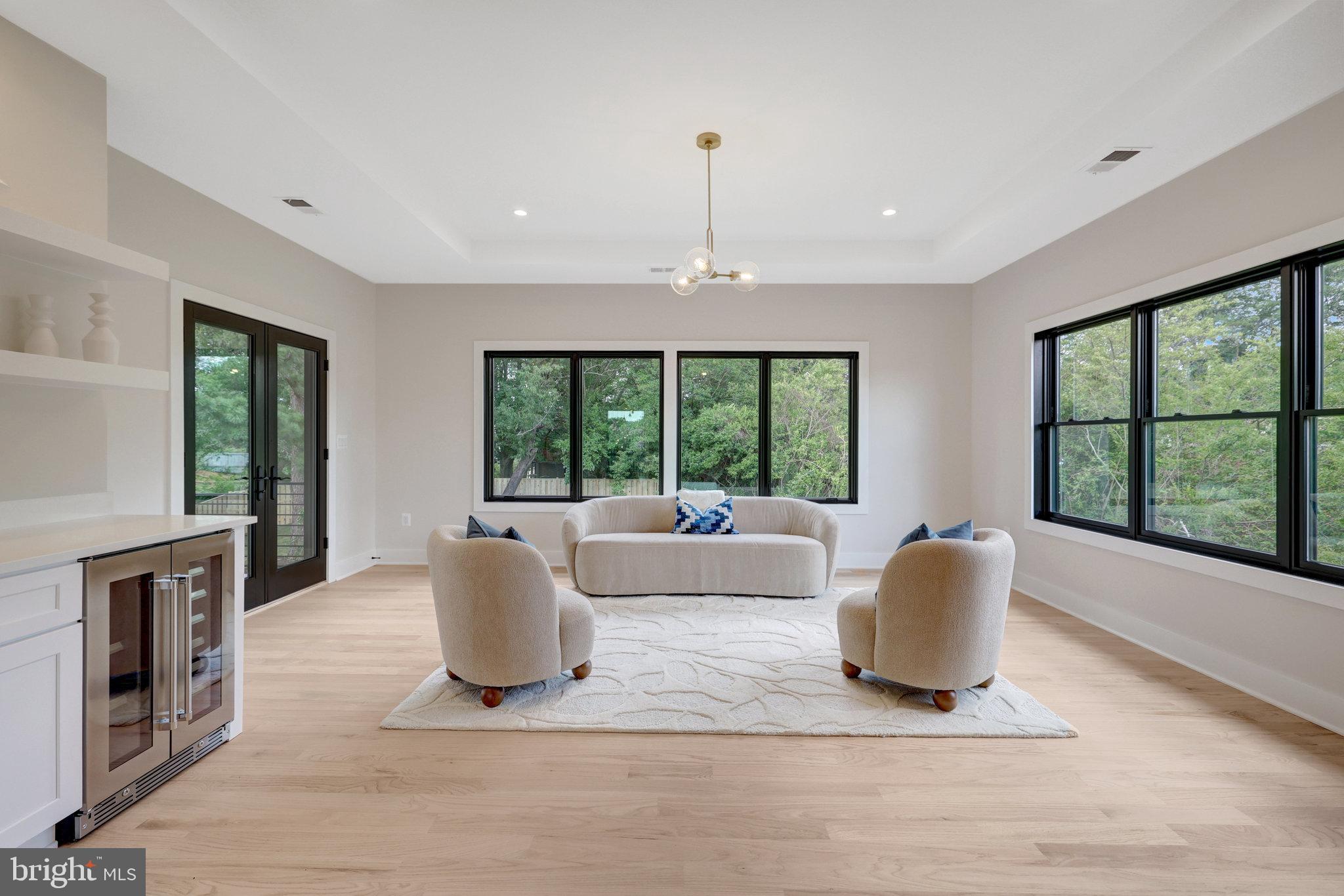 GRASS RIDGE - Residential