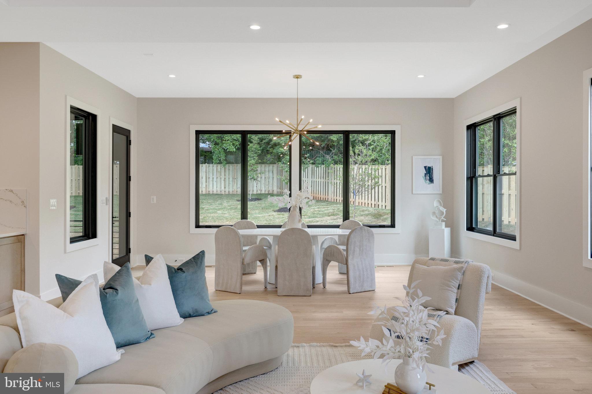 GRASS RIDGE - Residential