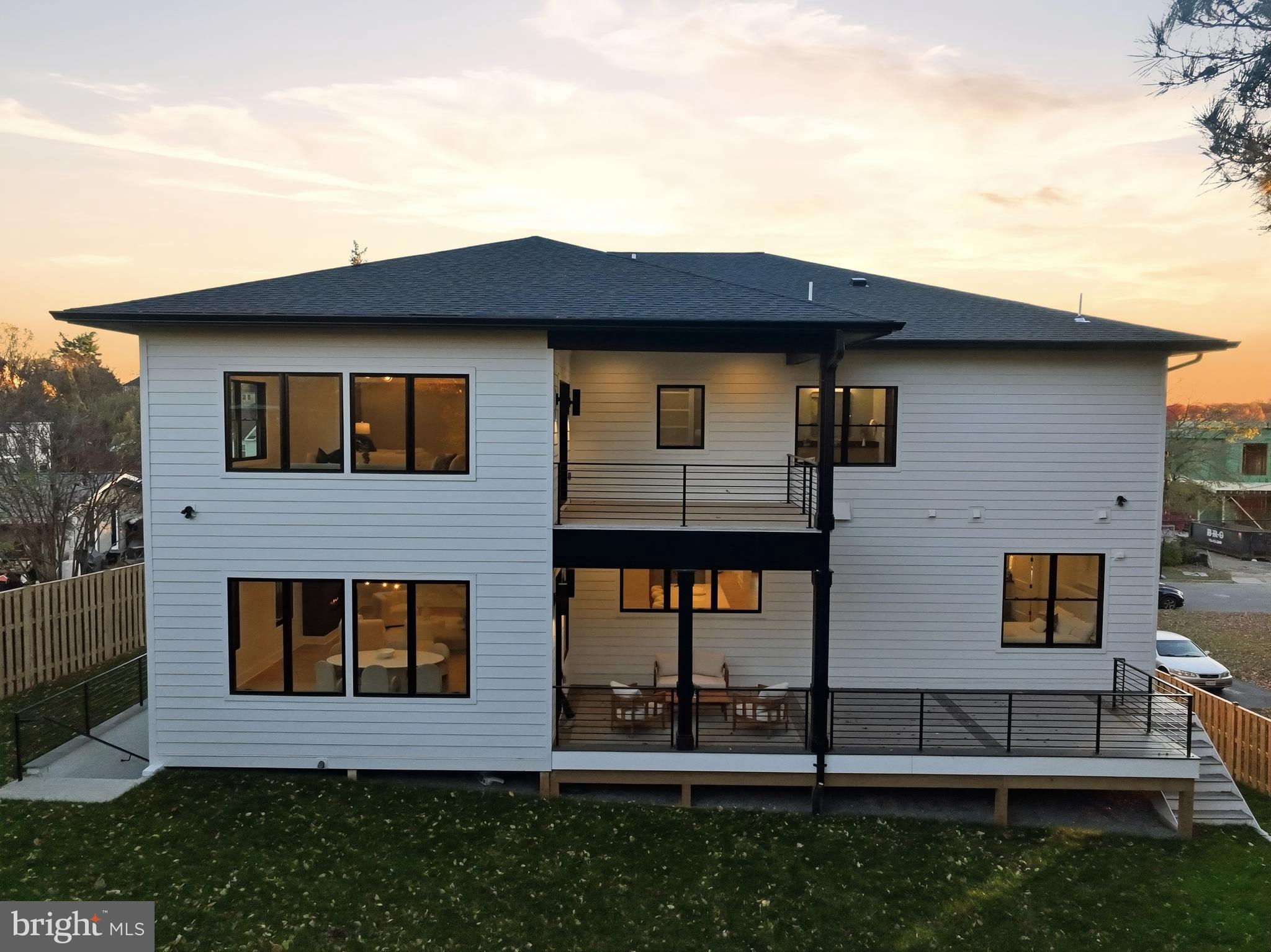 GRASS RIDGE - Residential