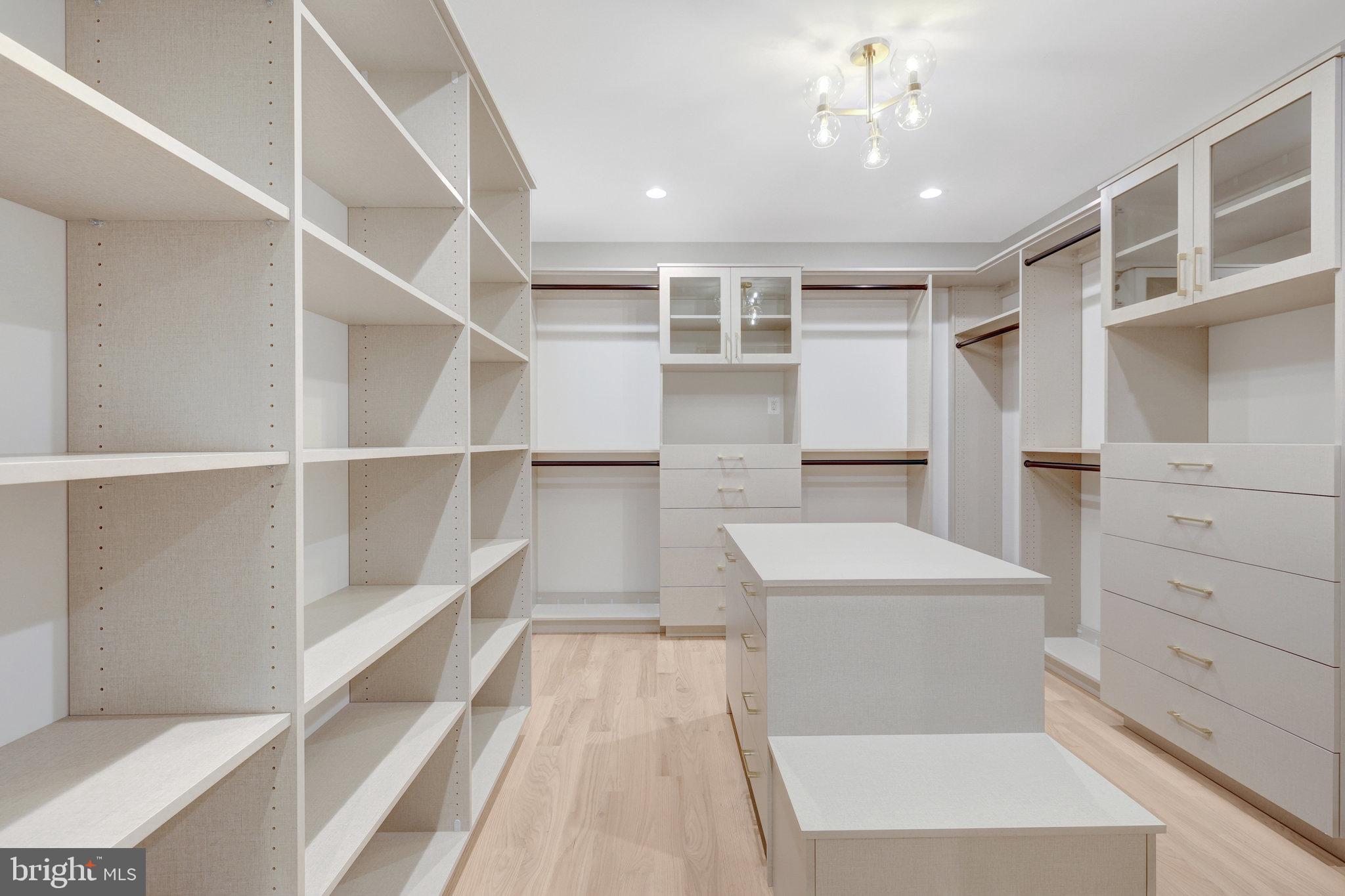 GRASS RIDGE - Residential