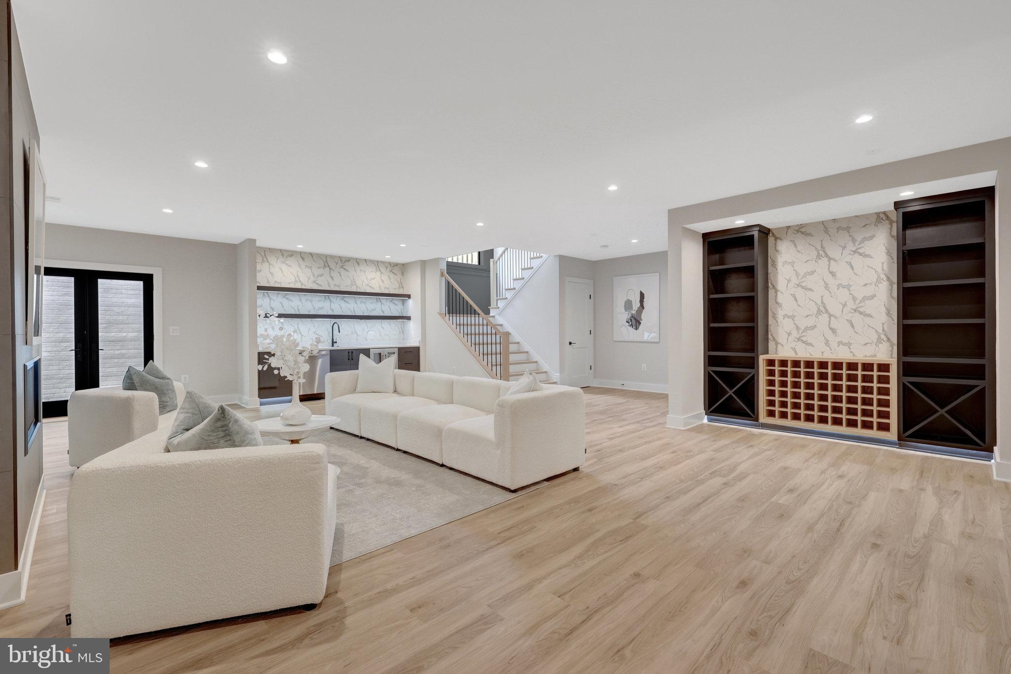 GRASS RIDGE - Residential