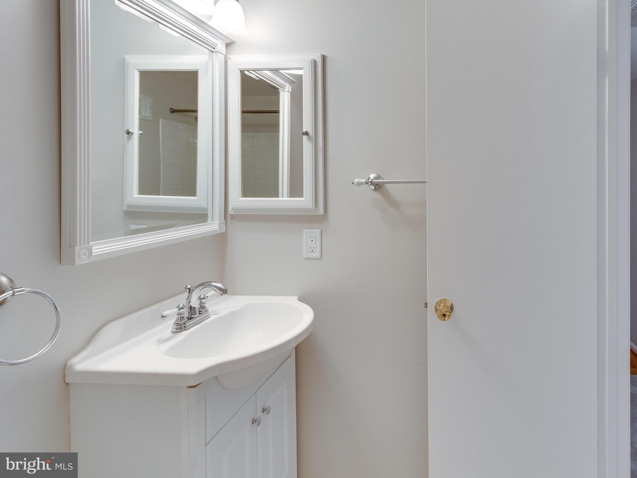 BURKE CENTRE - Residential