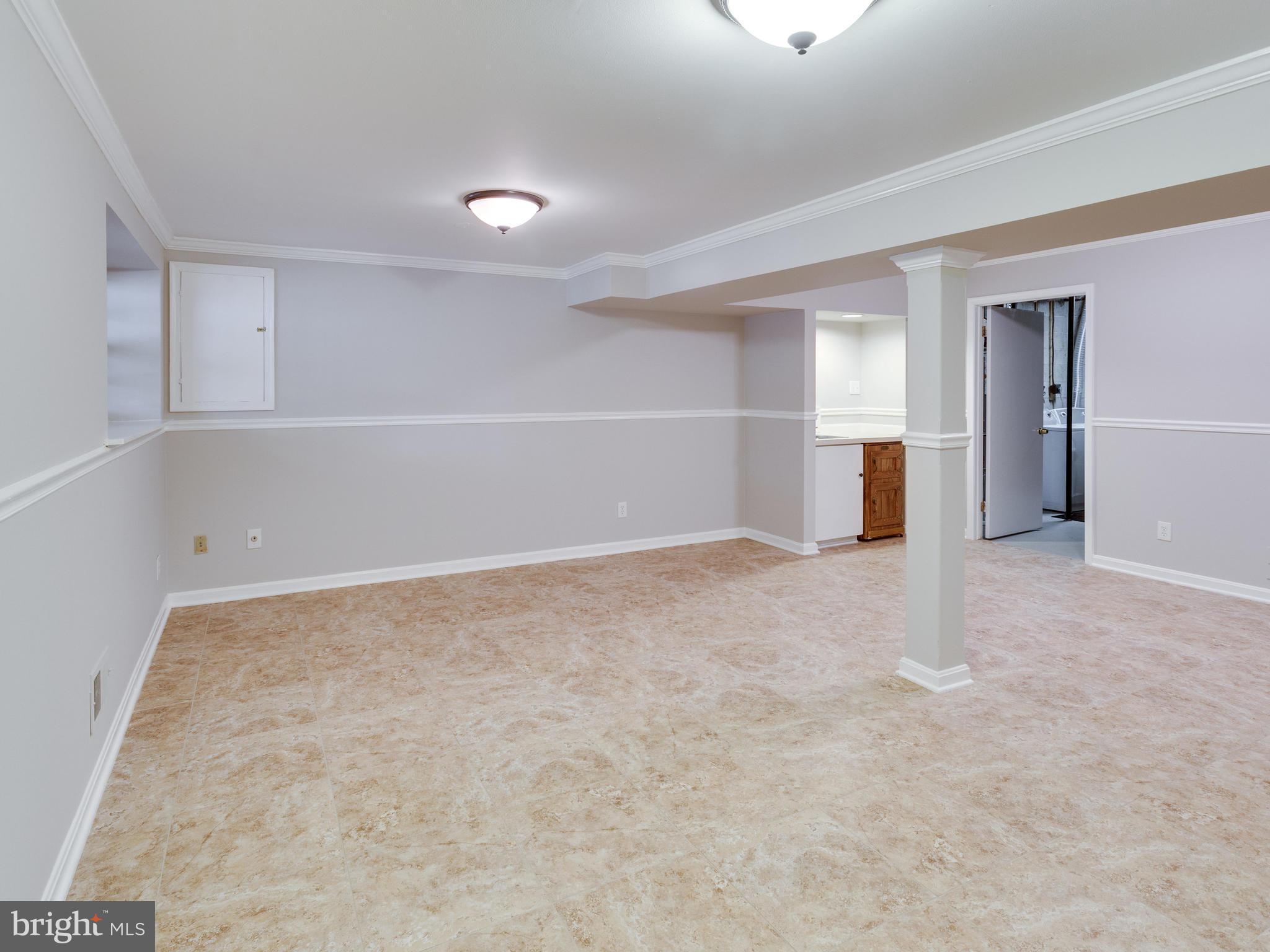 BURKE CENTRE - Residential