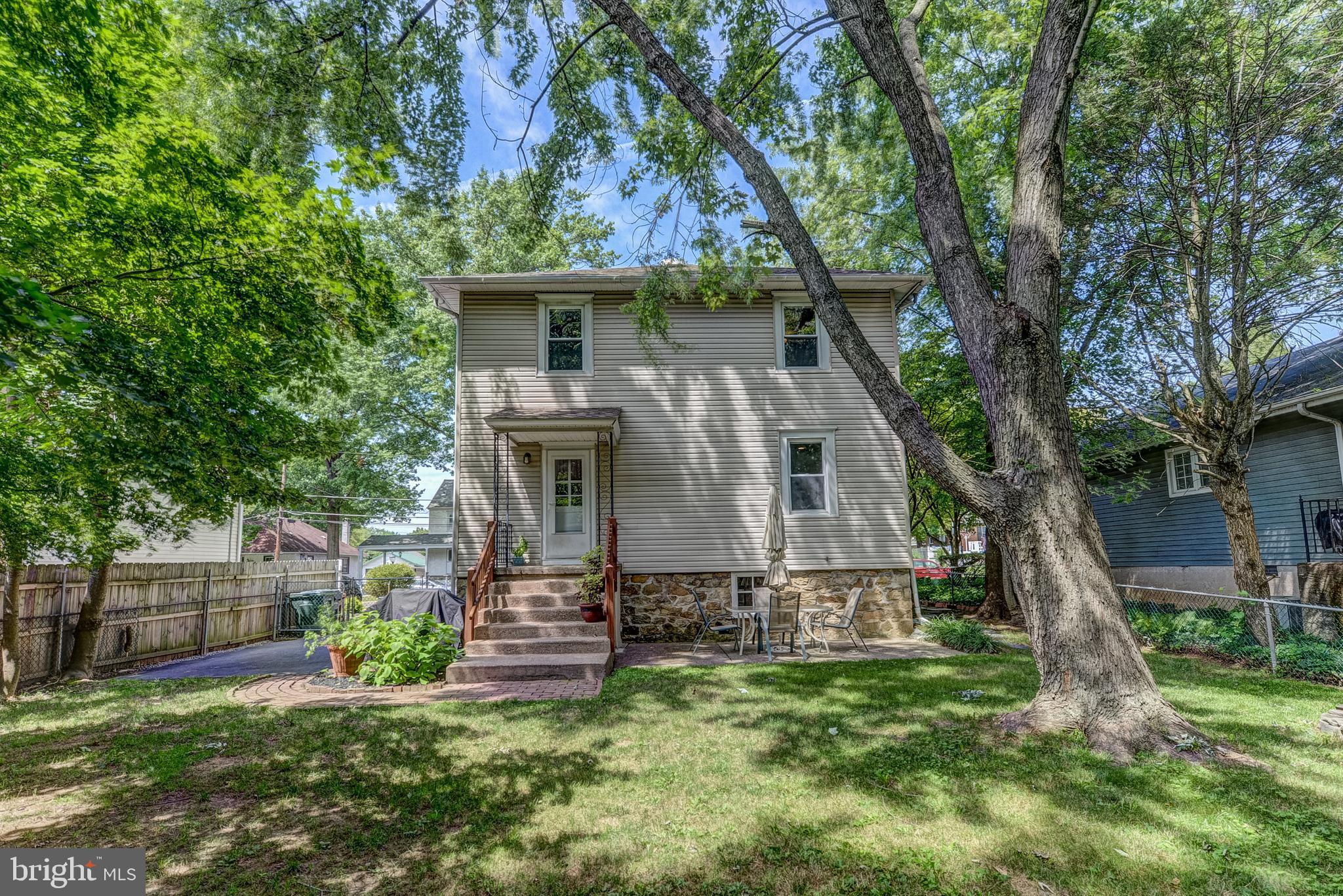 ROSLYN - Residential