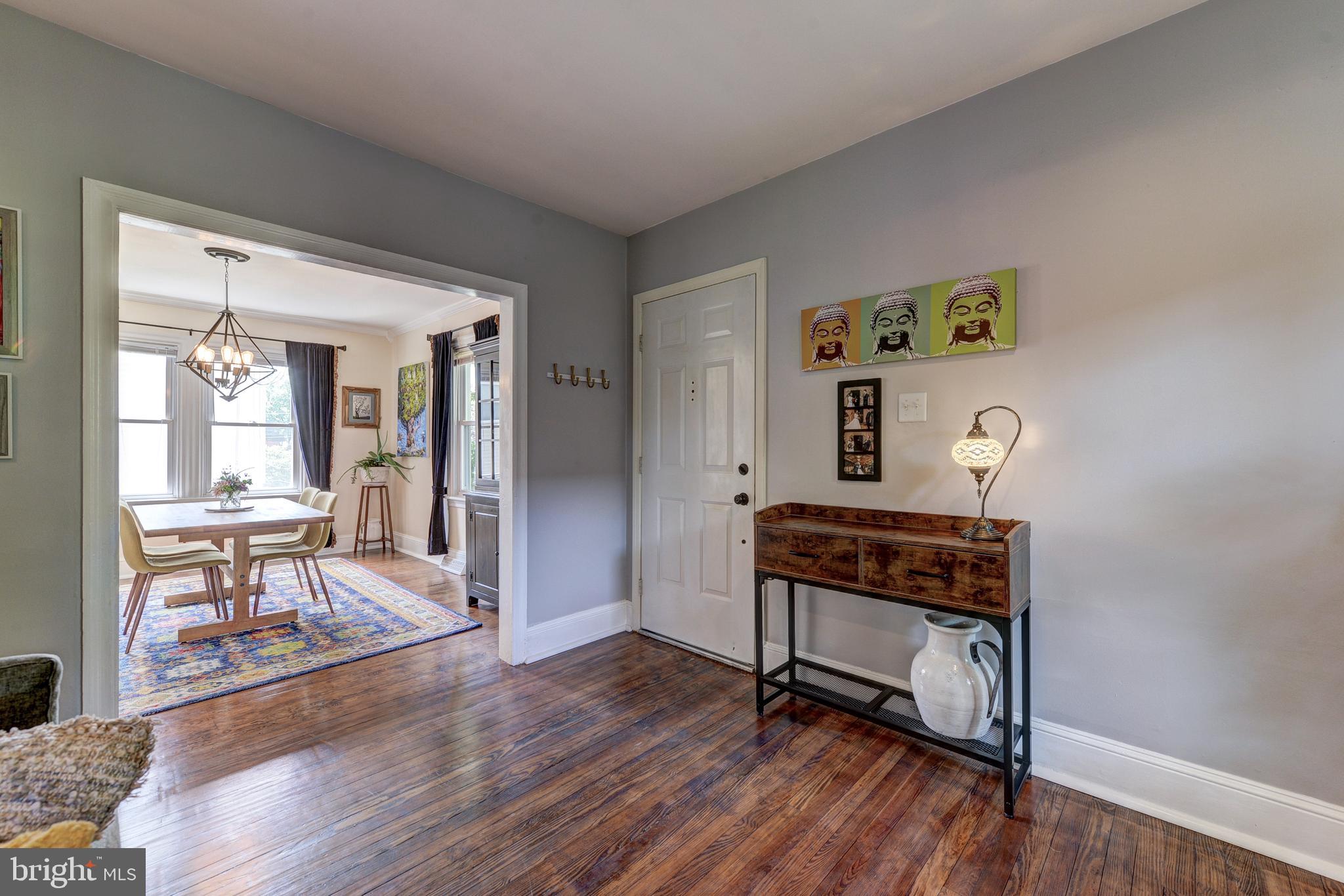 ROSLYN - Residential
