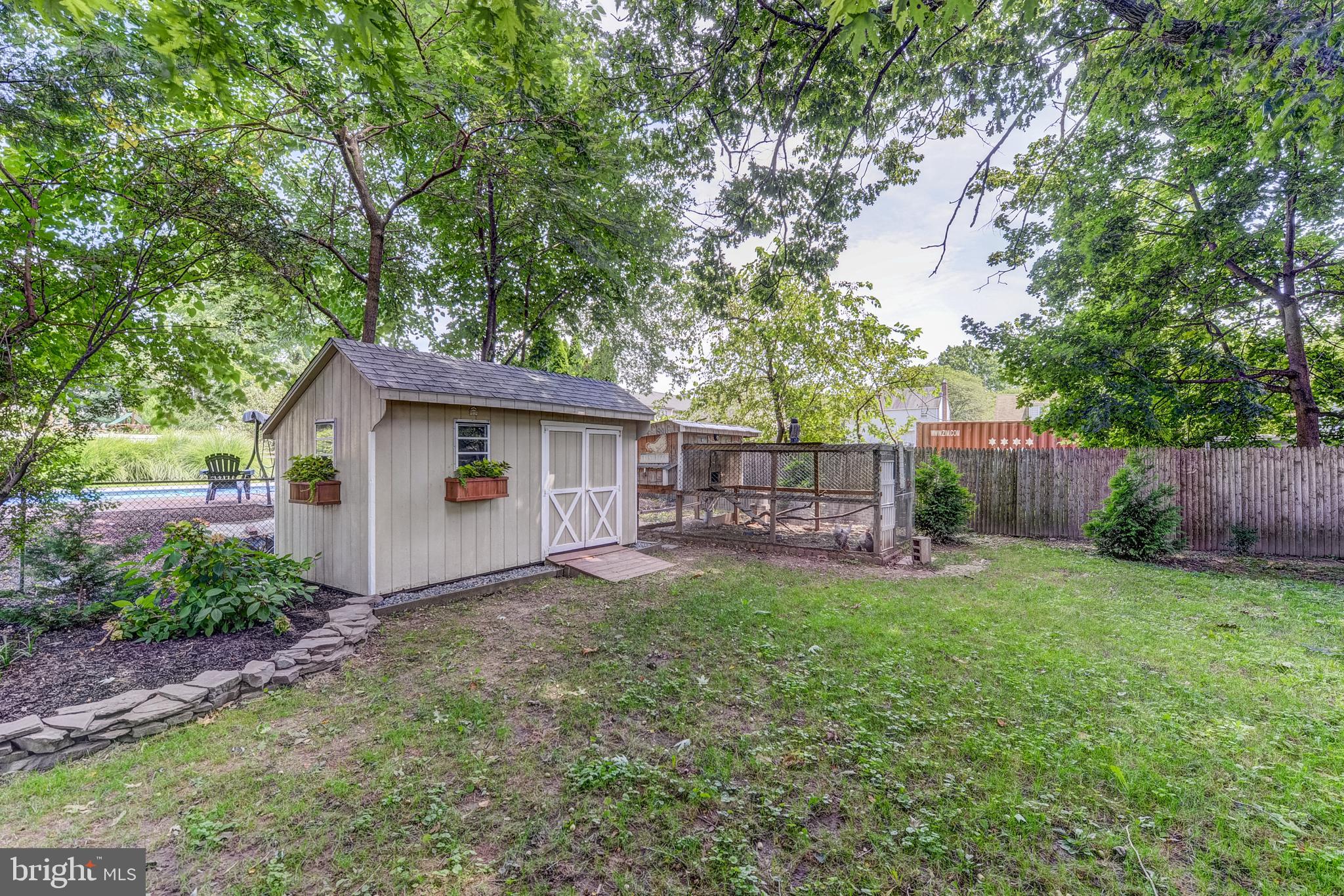 ROSLYN - Residential