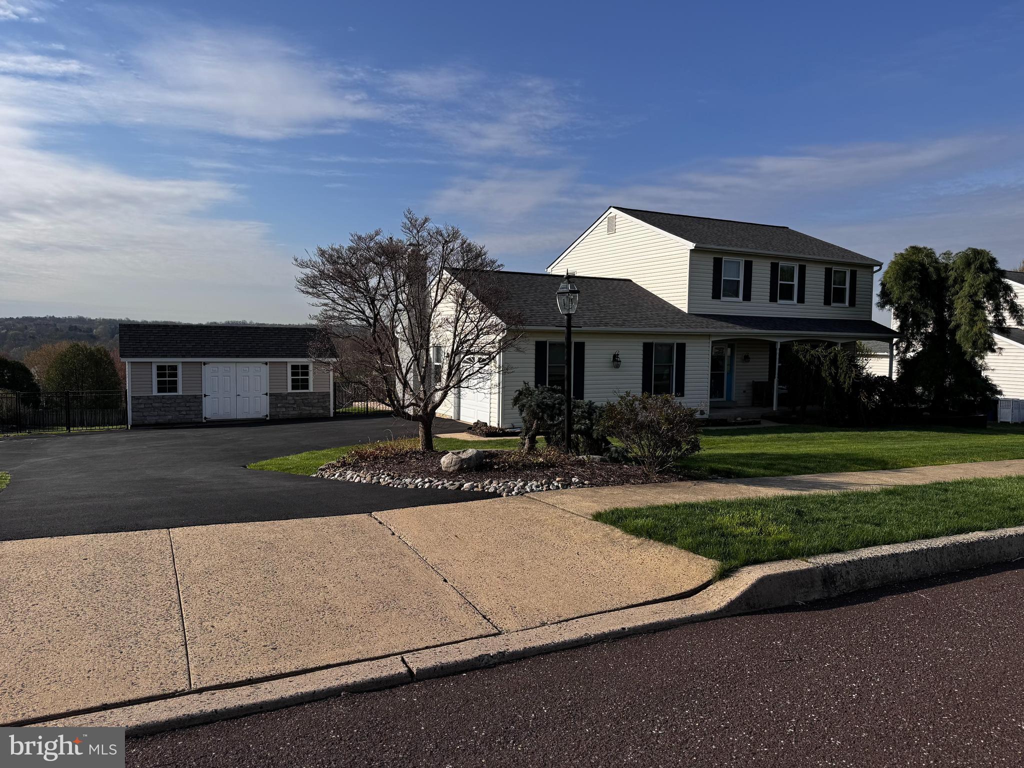 SHADOW RIDGE - Residential