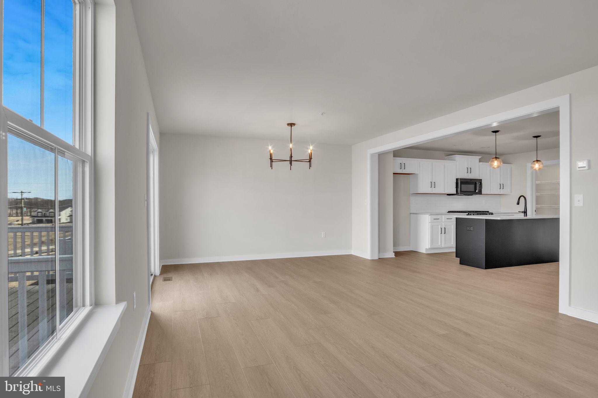 AUTUMN CHASE - Residential