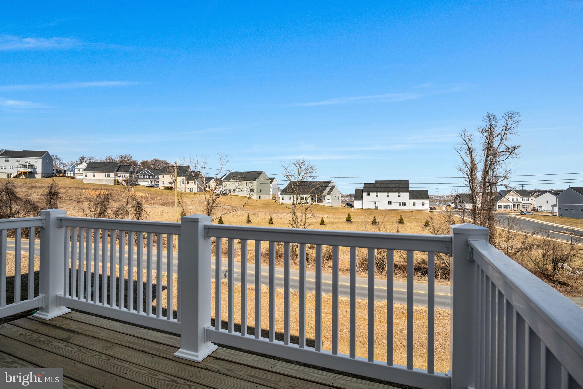 AUTUMN CHASE - Residential