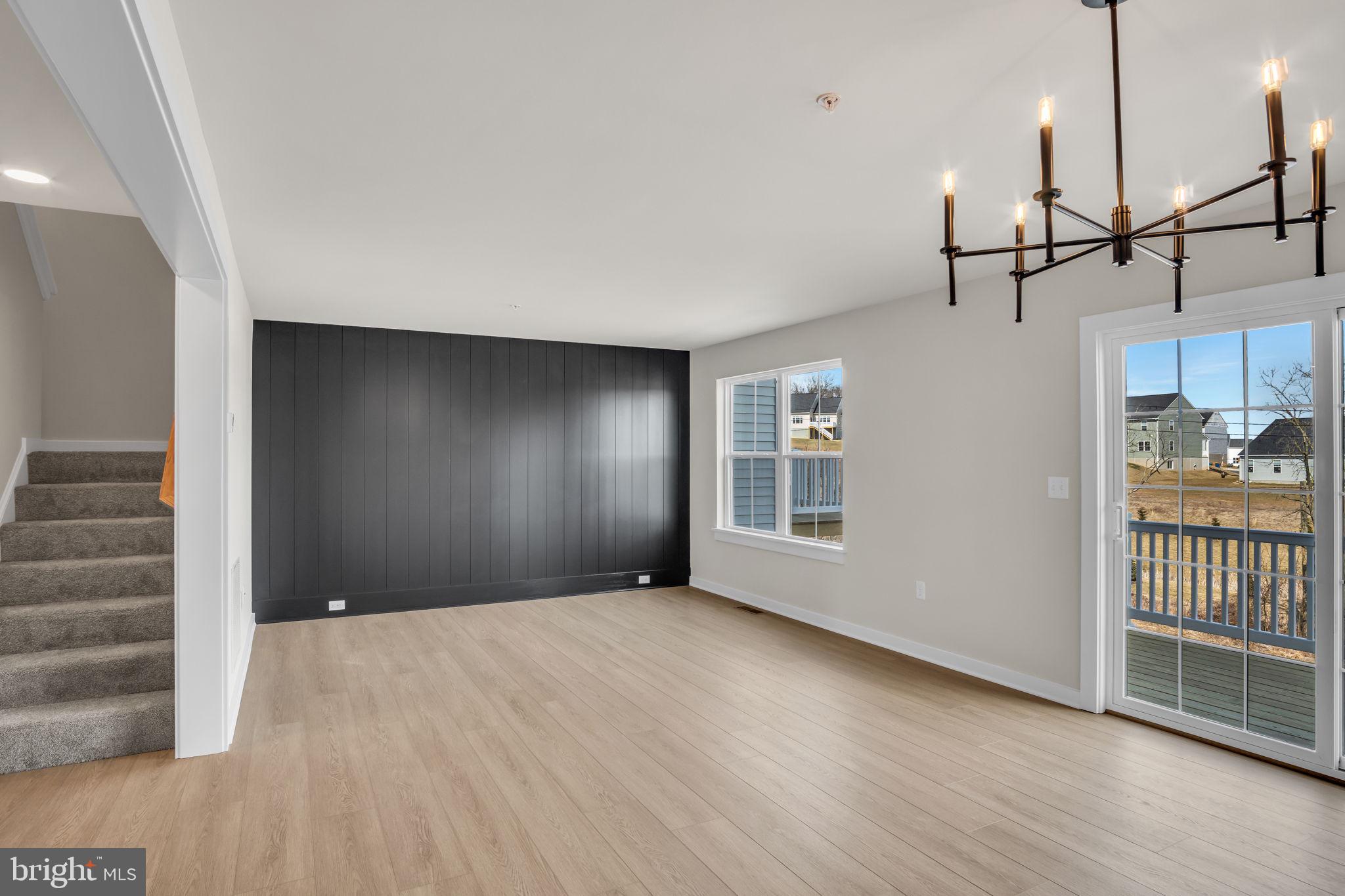 AUTUMN CHASE - Residential