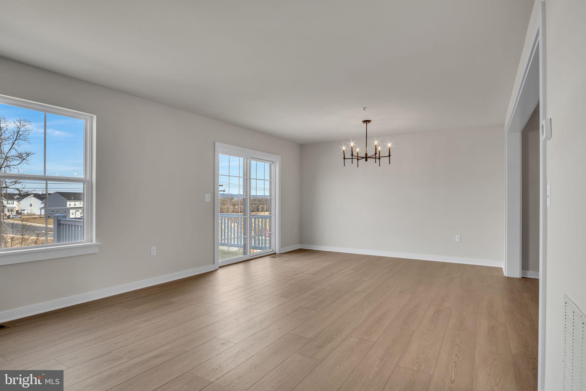 AUTUMN CHASE - Residential