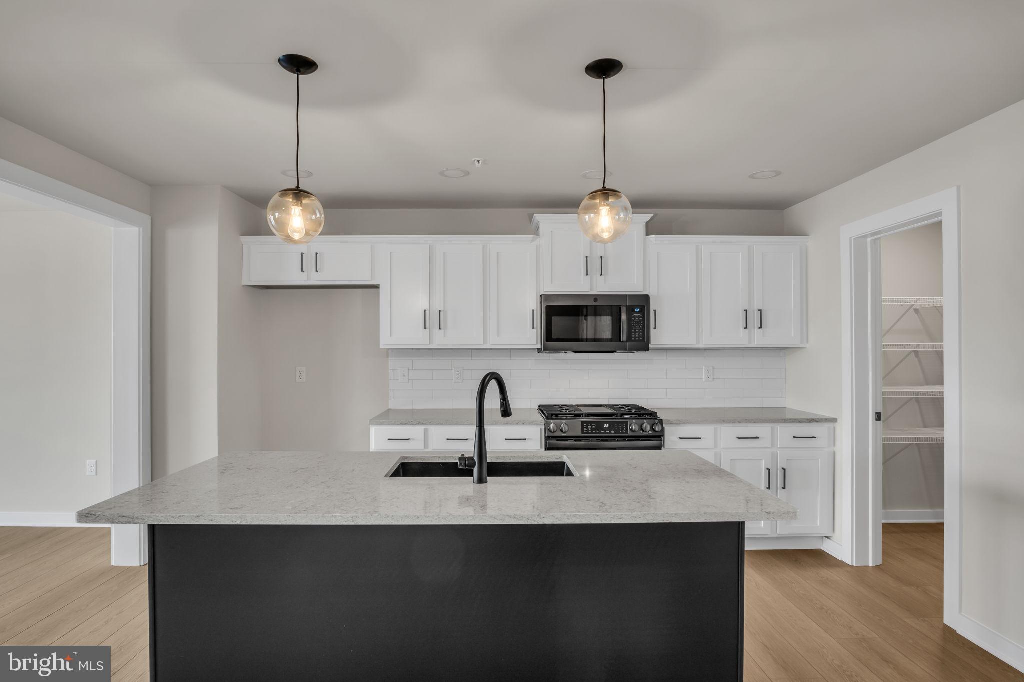 AUTUMN CHASE - Residential