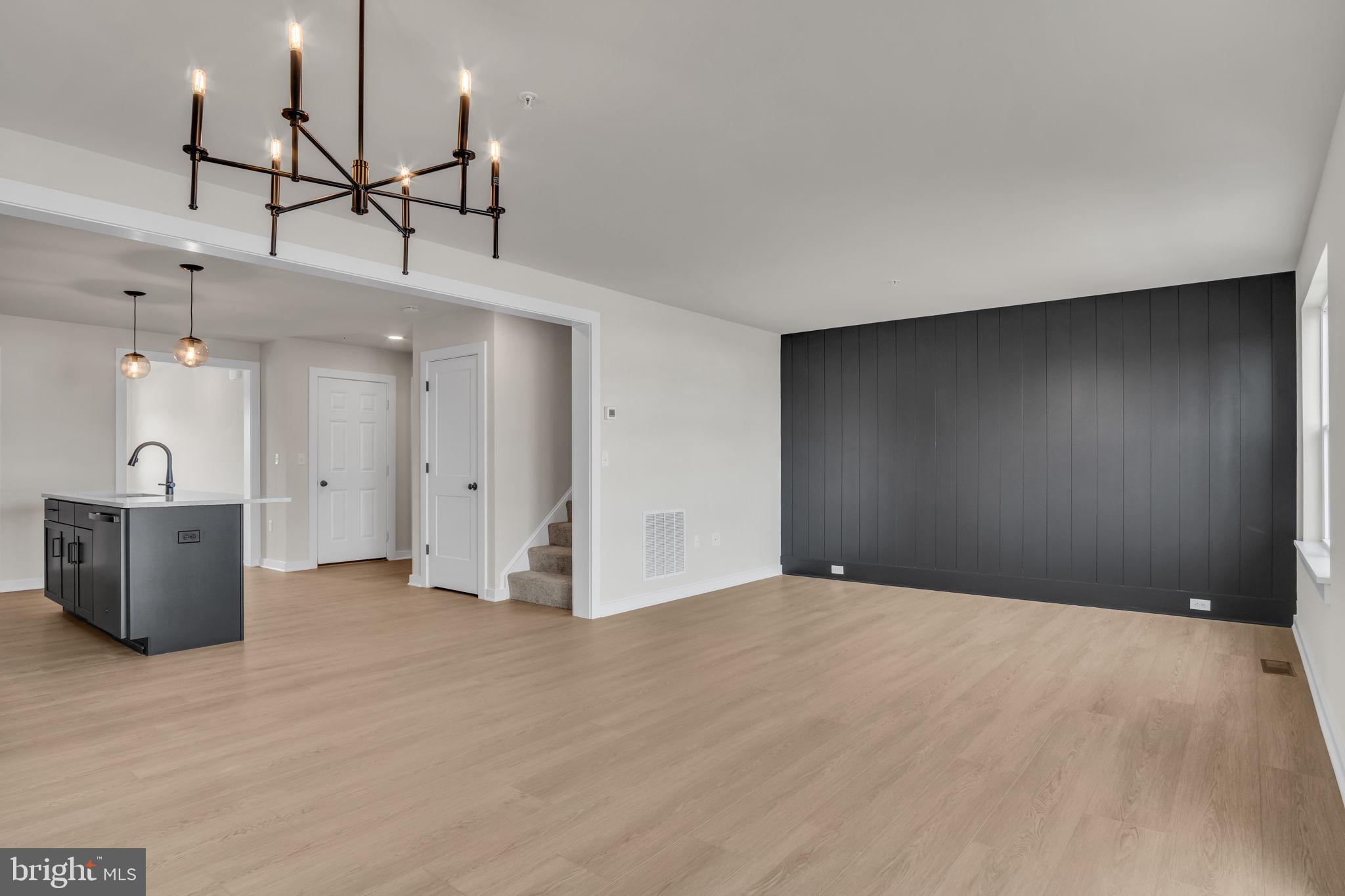 AUTUMN CHASE - Residential