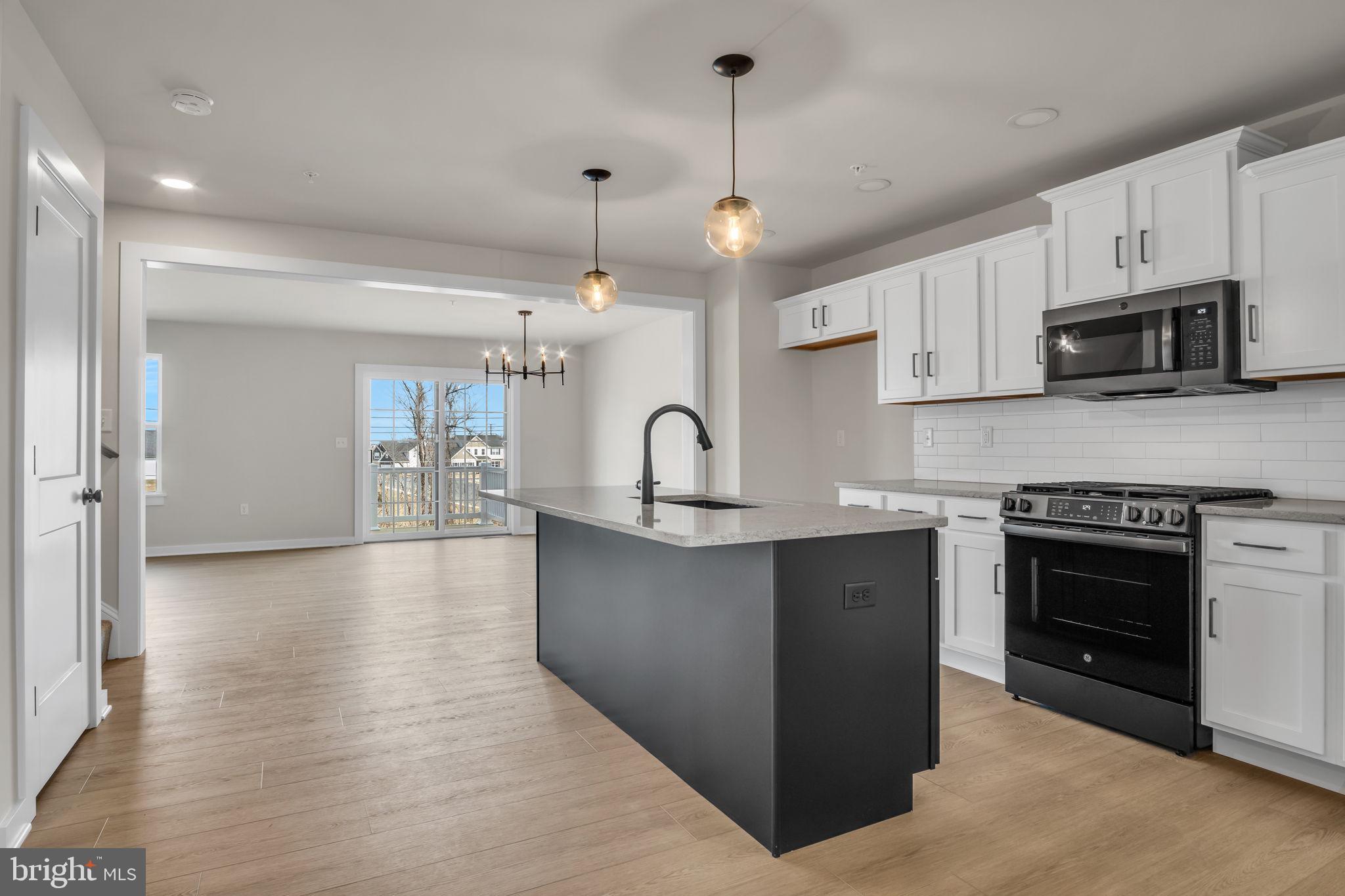 AUTUMN CHASE - Residential