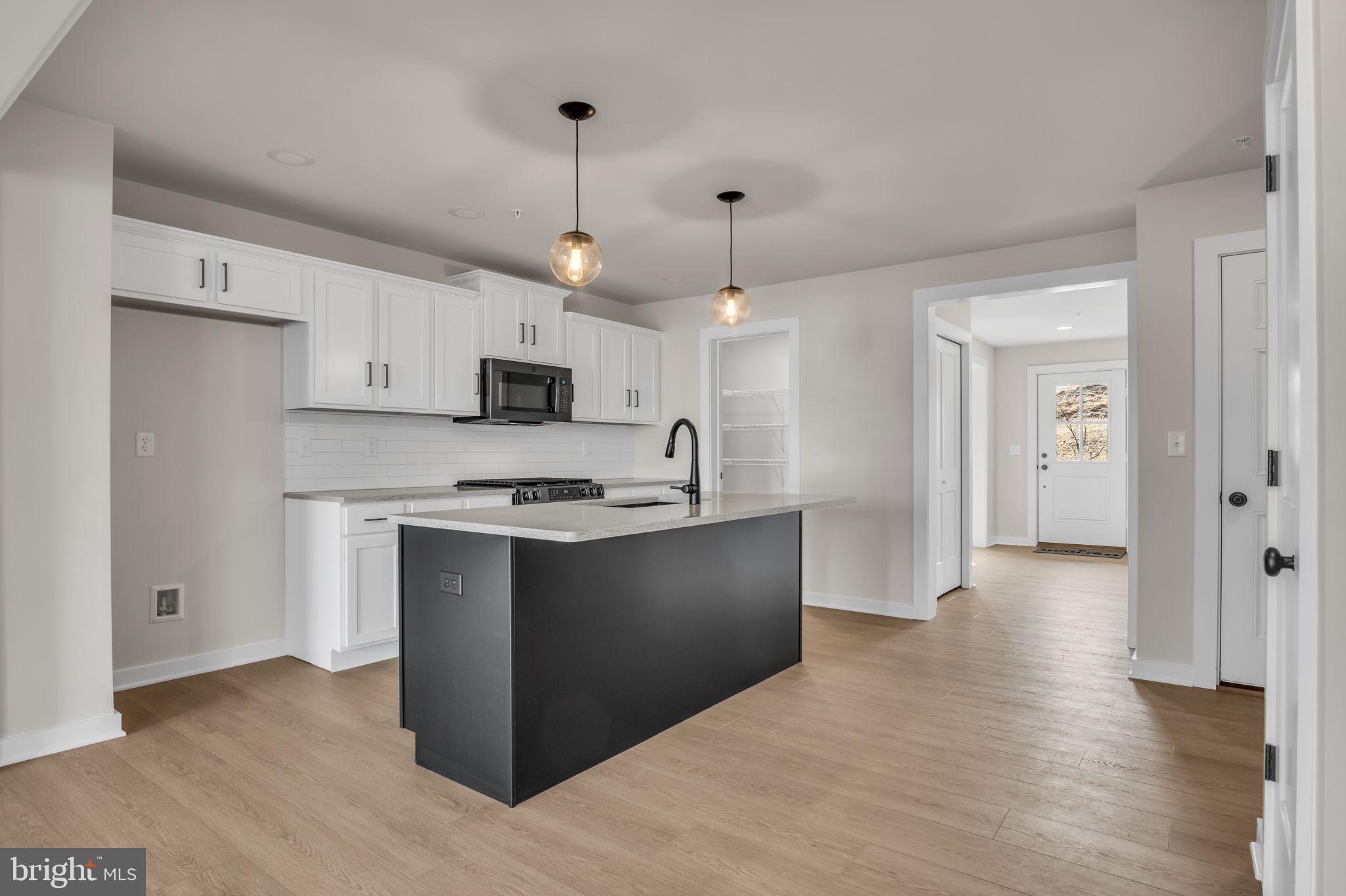 AUTUMN CHASE - Residential