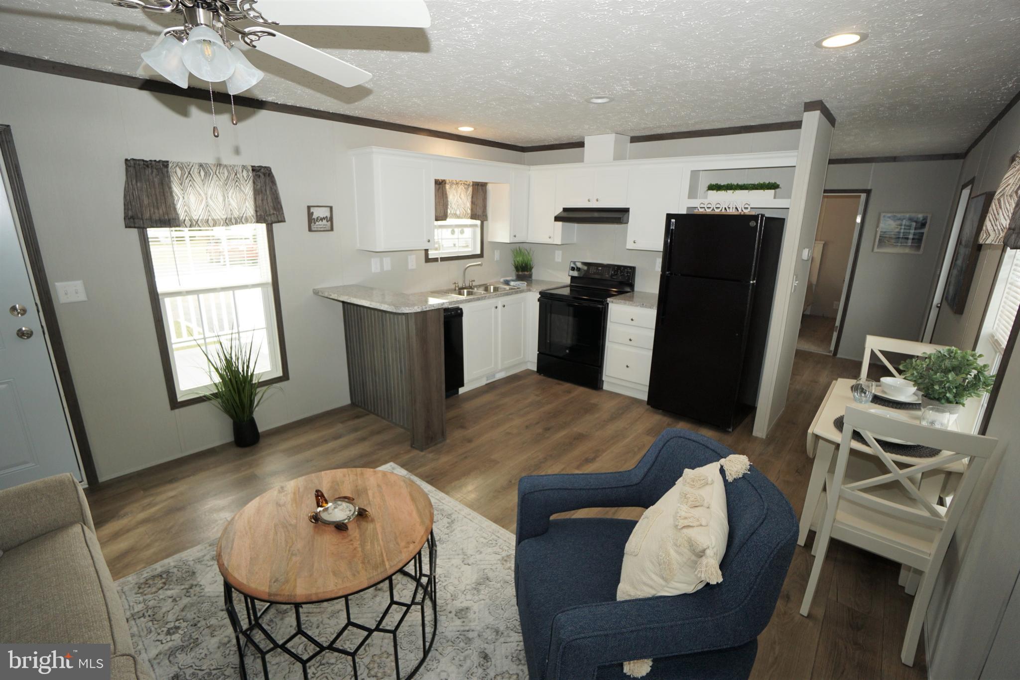 SALT LIFE PARK LLC - Residential