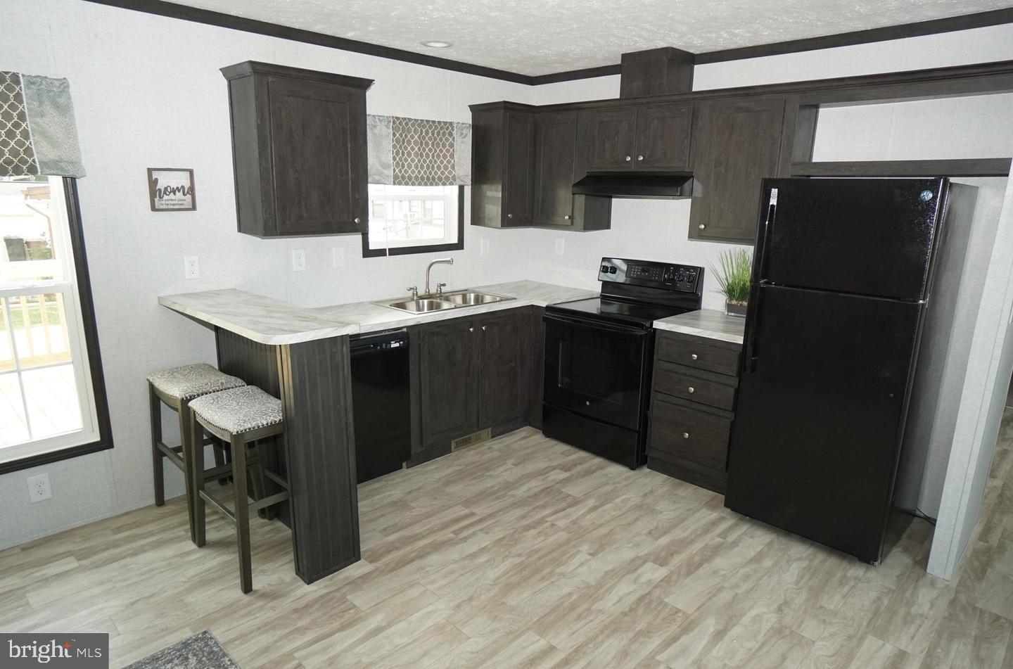 SALT LIFE PARK LLC - Residential