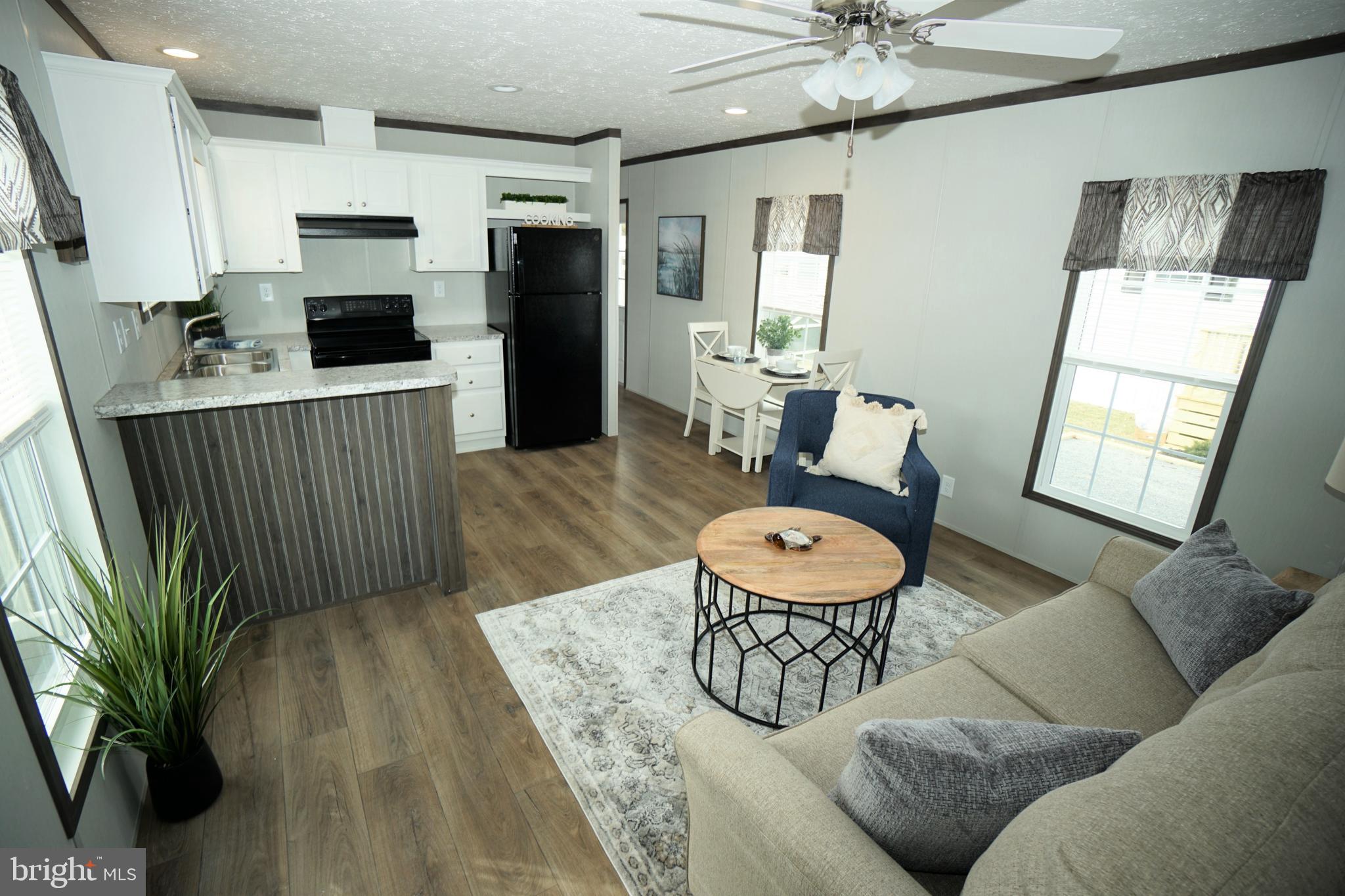 SALT LIFE PARK LLC - Residential