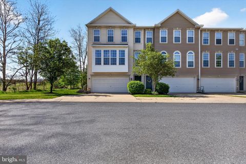 Photo of 407 Brook Meadow Dr, MECHANICSBURG, PA 17050 (MLS # PACB2053200)