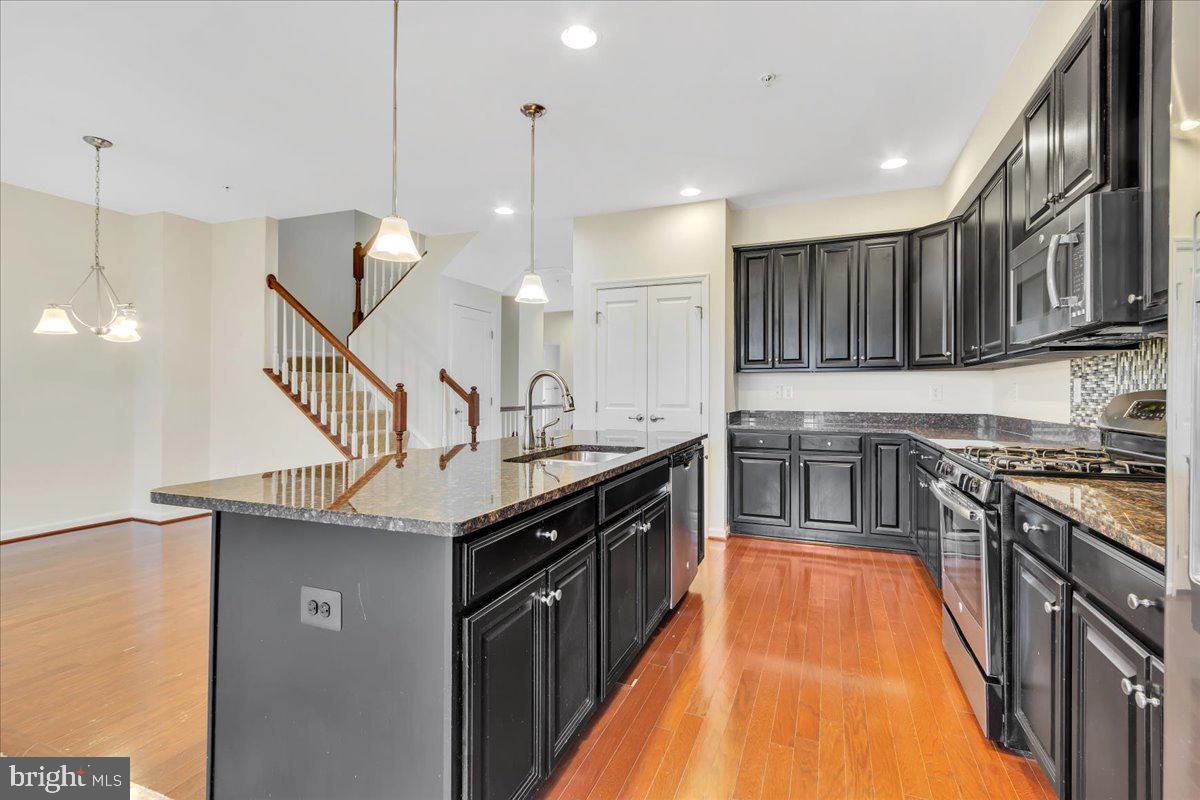 GREENBELT STATION - Residential