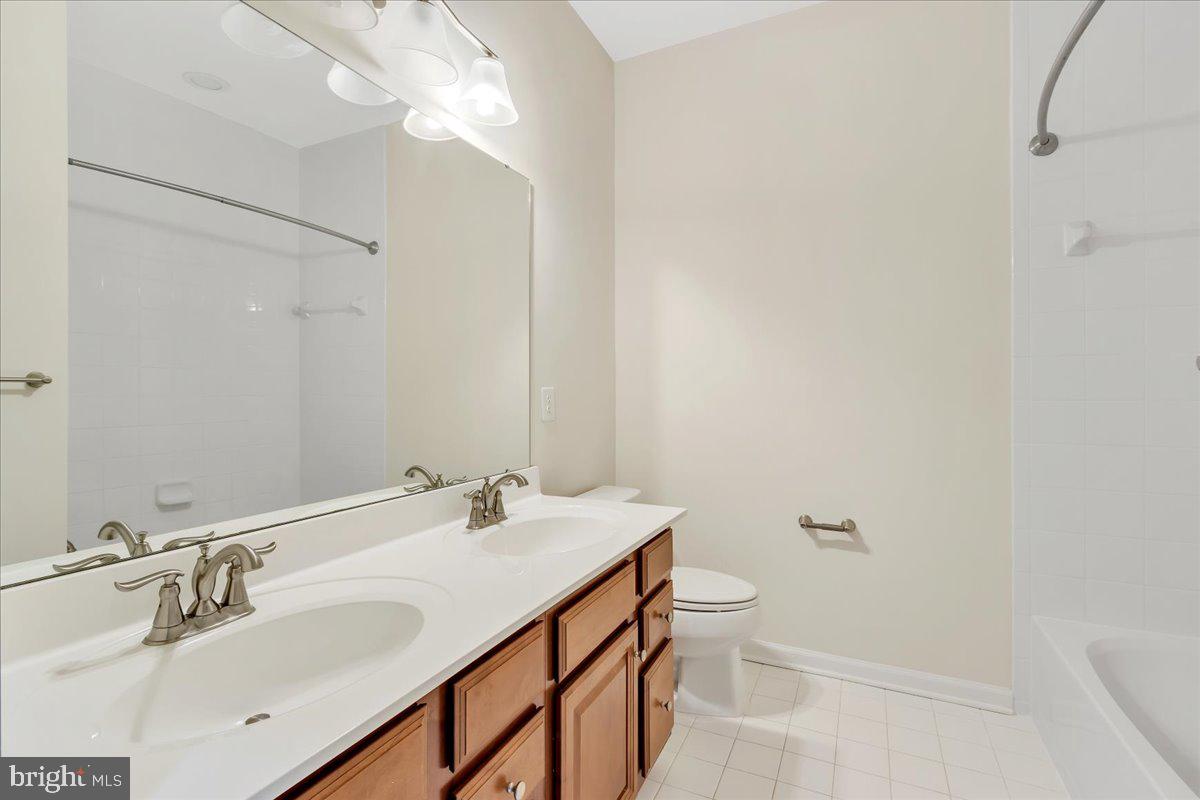 GREENBELT STATION - Residential