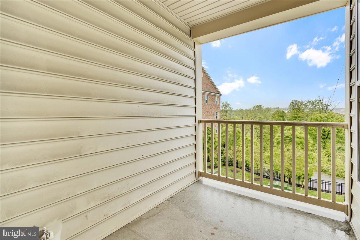 GREENBELT STATION - Residential