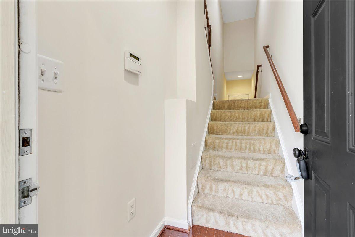 GREENBELT STATION - Residential