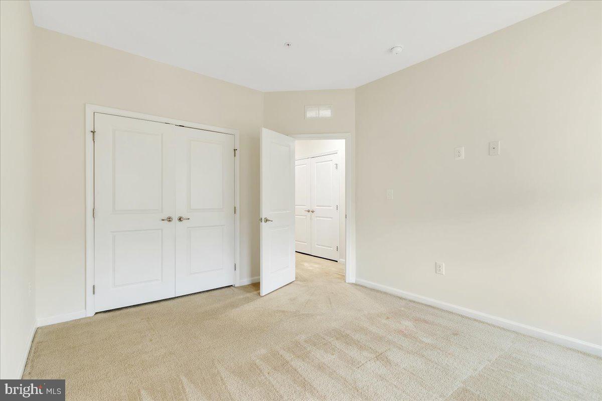 GREENBELT STATION - Residential