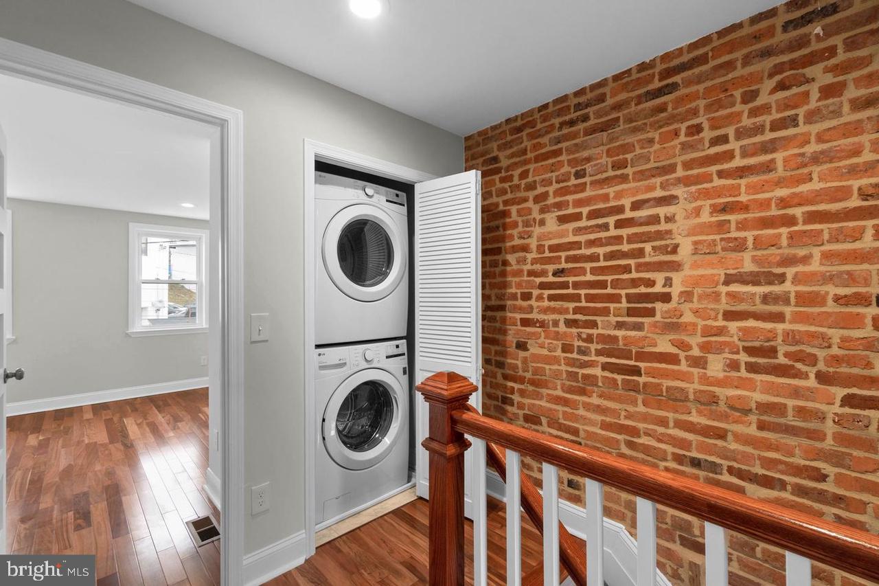 HAMPDEN HISTORIC DISTRICT - Residential