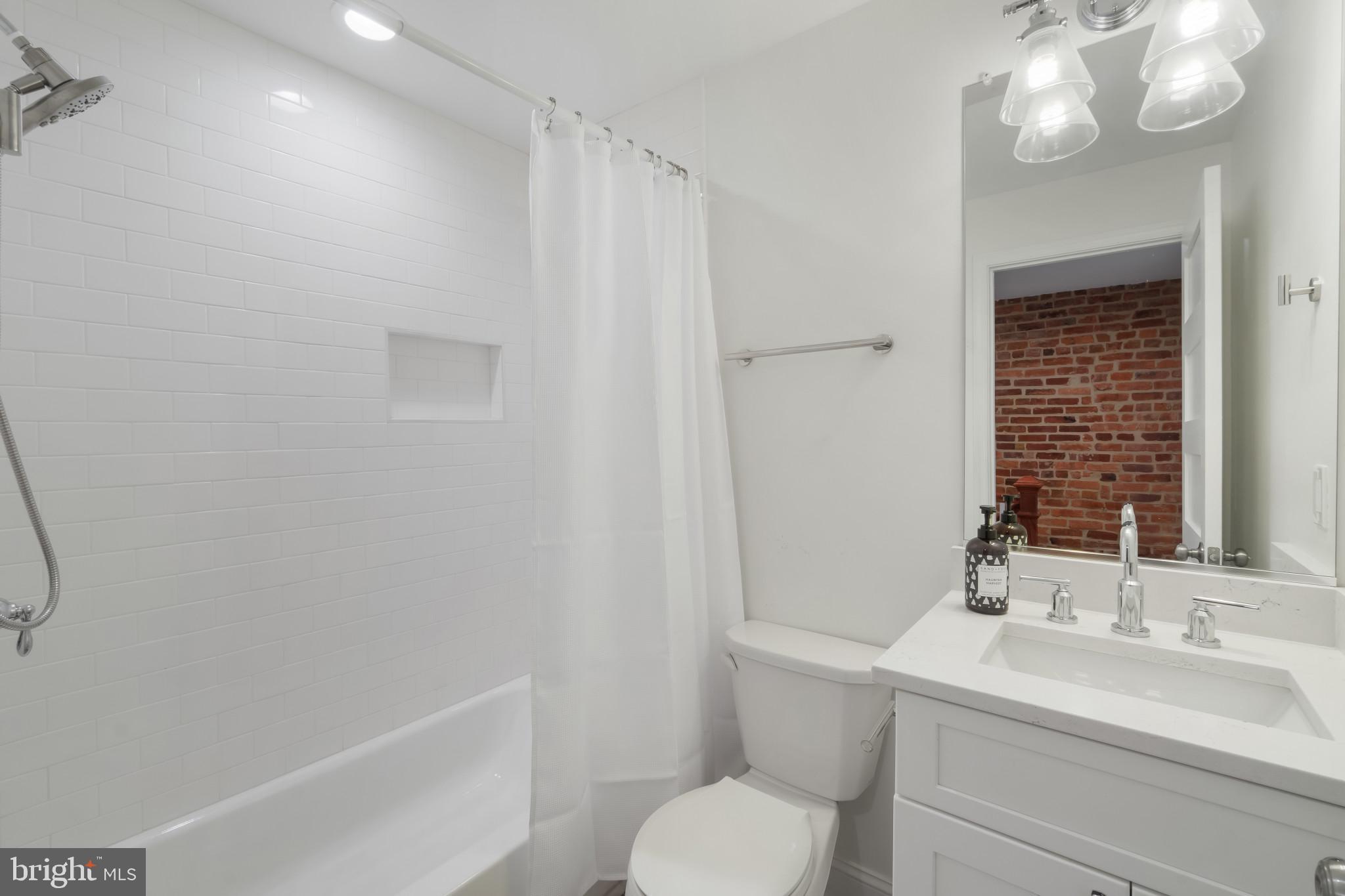 HAMPDEN HISTORIC DISTRICT - Residential