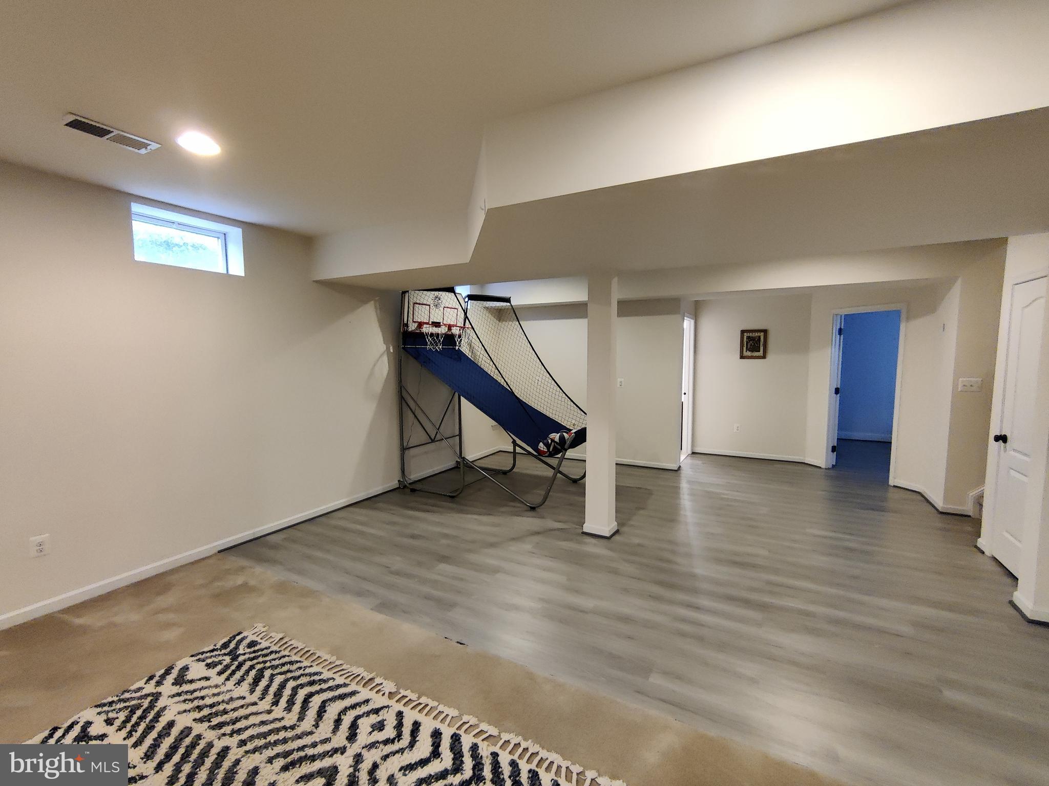 SOUTH RIDING - Residential Lease