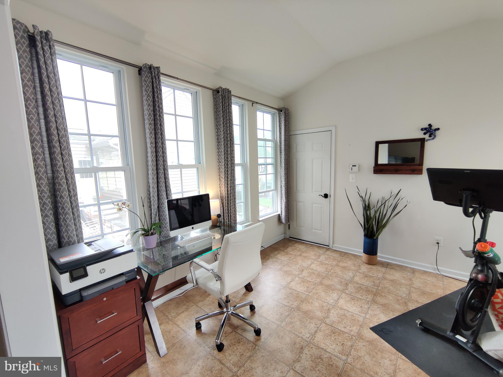 SOUTH RIDING - Residential Lease