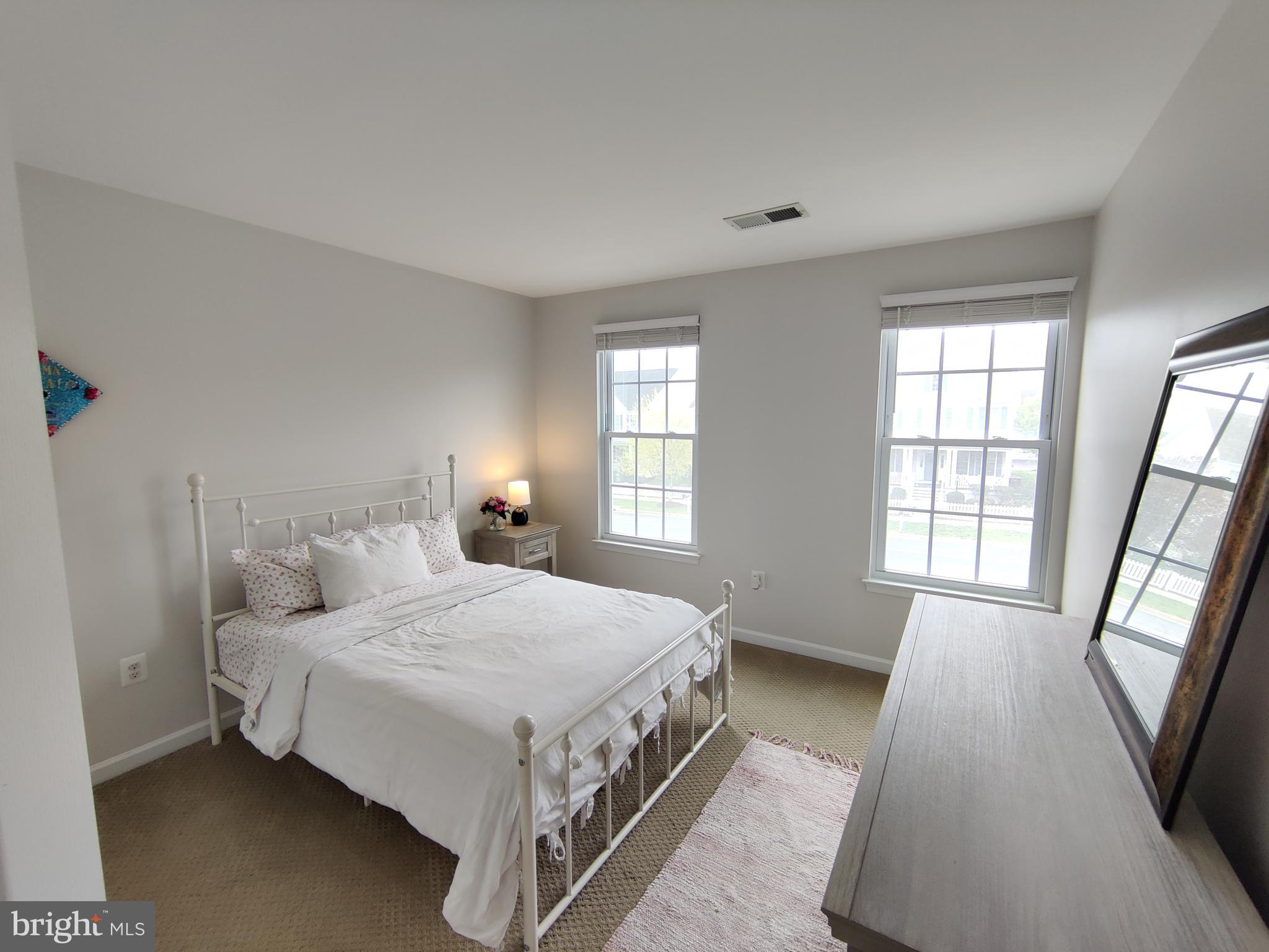 SOUTH RIDING - Residential Lease