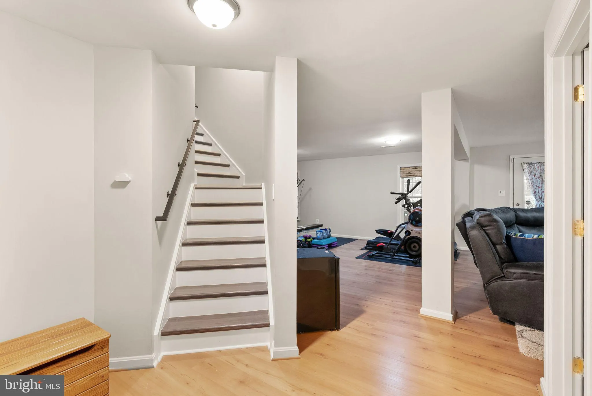 Centreville, Virginia 20120, United States, 6 Bedrooms Bedrooms, ,5 BathroomsBathrooms,Residential,Active,133264