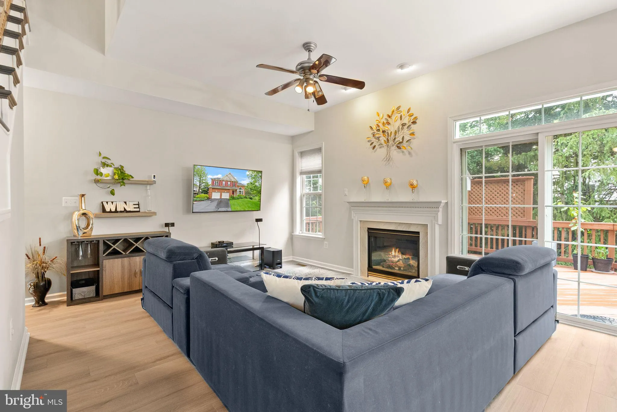 Centreville, Virginia 20120, United States, 6 Bedrooms Bedrooms, ,5 BathroomsBathrooms,Residential,Active,133264