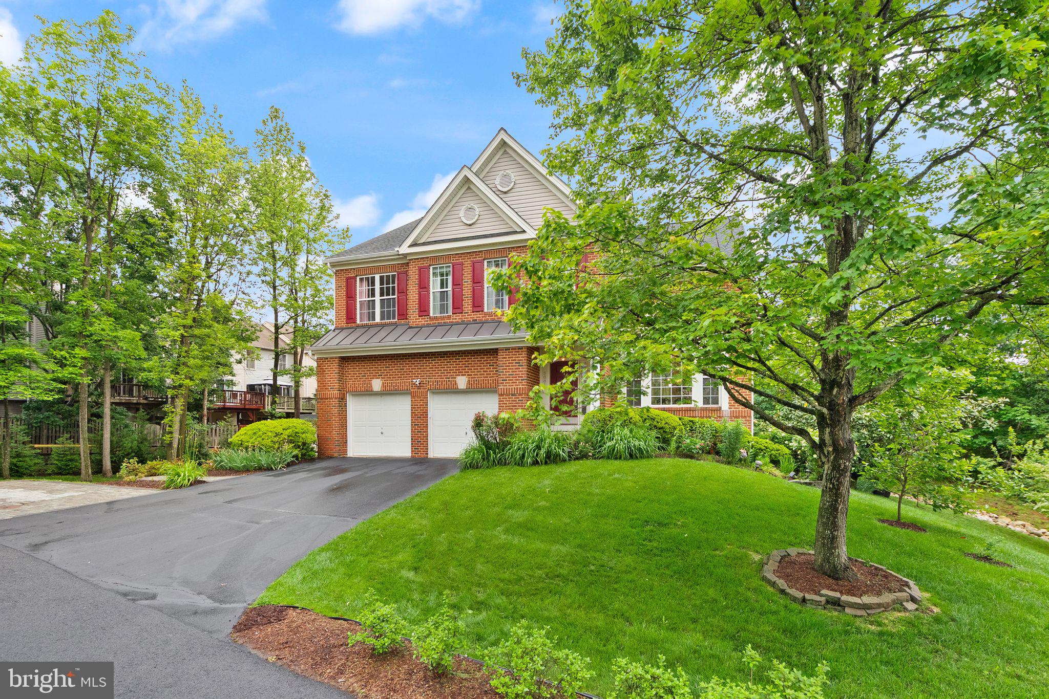 5881 LINDEN CREEK COURT