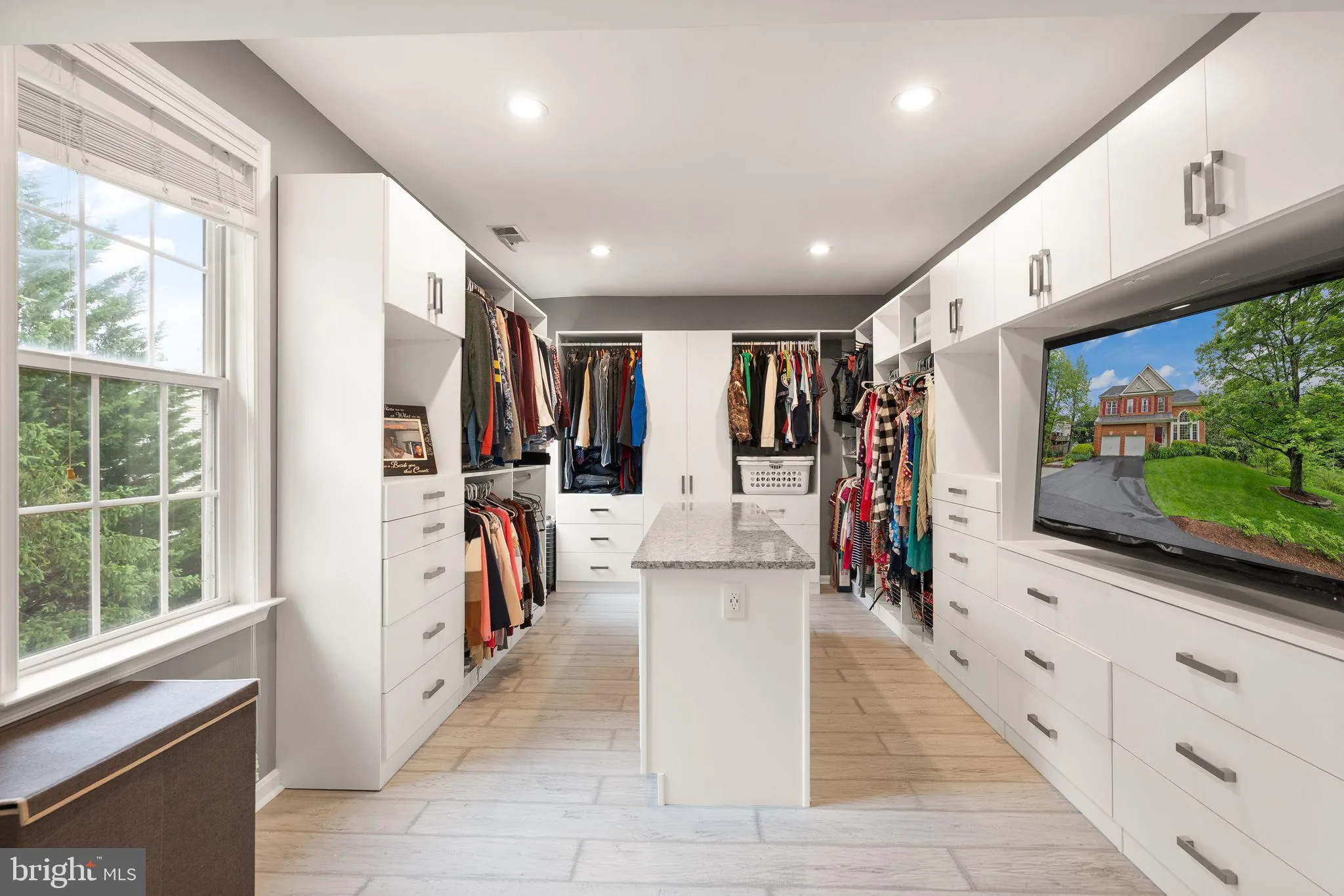 Centreville, Virginia 20120, United States, 6 Bedrooms Bedrooms, ,5 BathroomsBathrooms,Residential,Active,133264