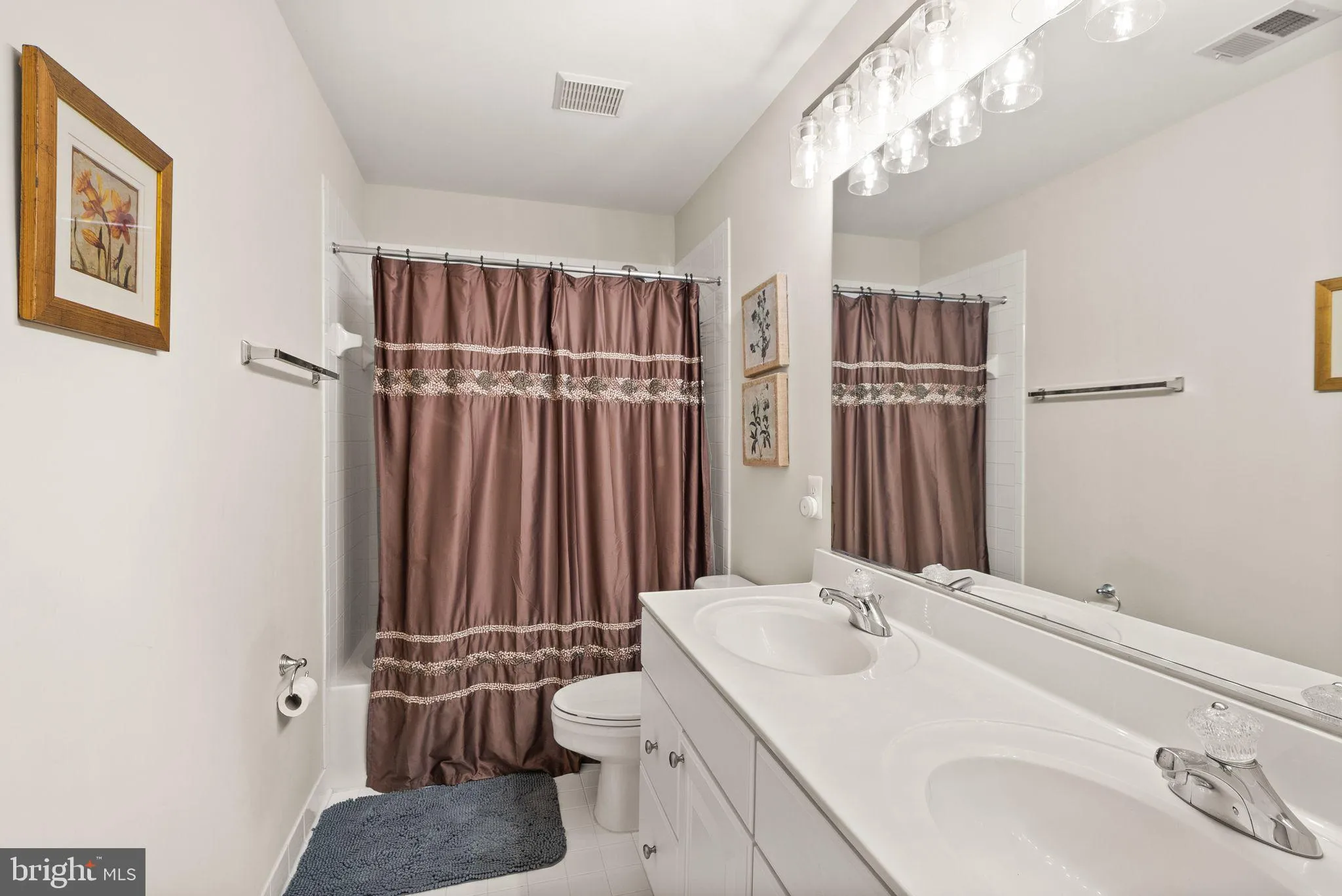 Centreville, Virginia 20120, United States, 6 Bedrooms Bedrooms, ,5 BathroomsBathrooms,Residential,Active,133264