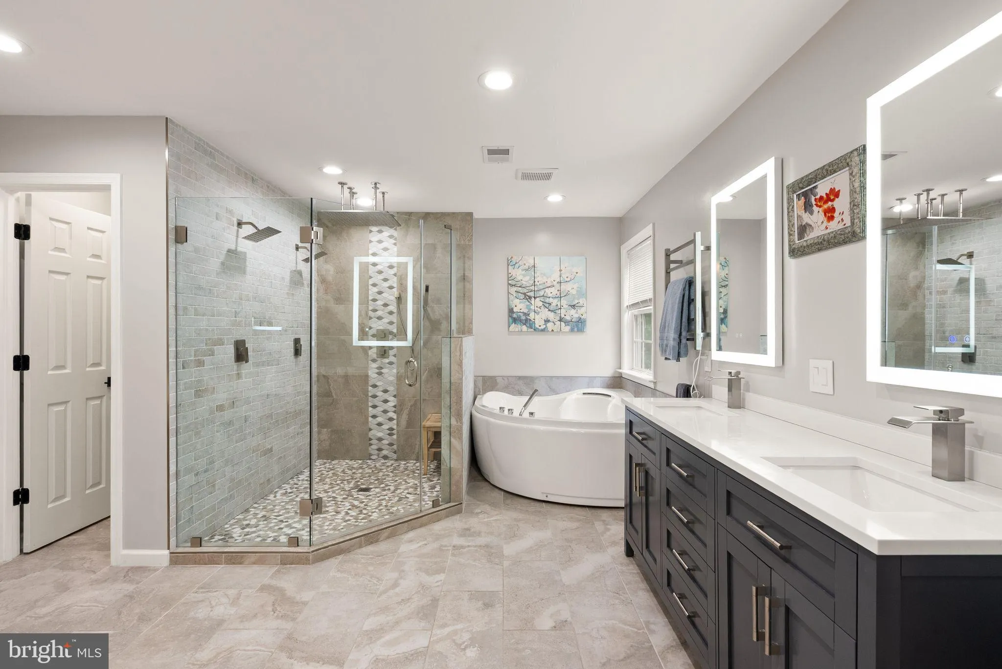 Centreville, Virginia 20120, United States, 6 Bedrooms Bedrooms, ,5 BathroomsBathrooms,Residential,Active,133264