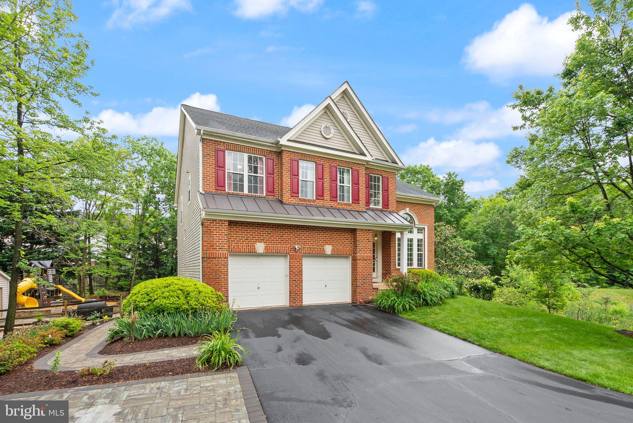 5881 LINDEN CREEK COURT