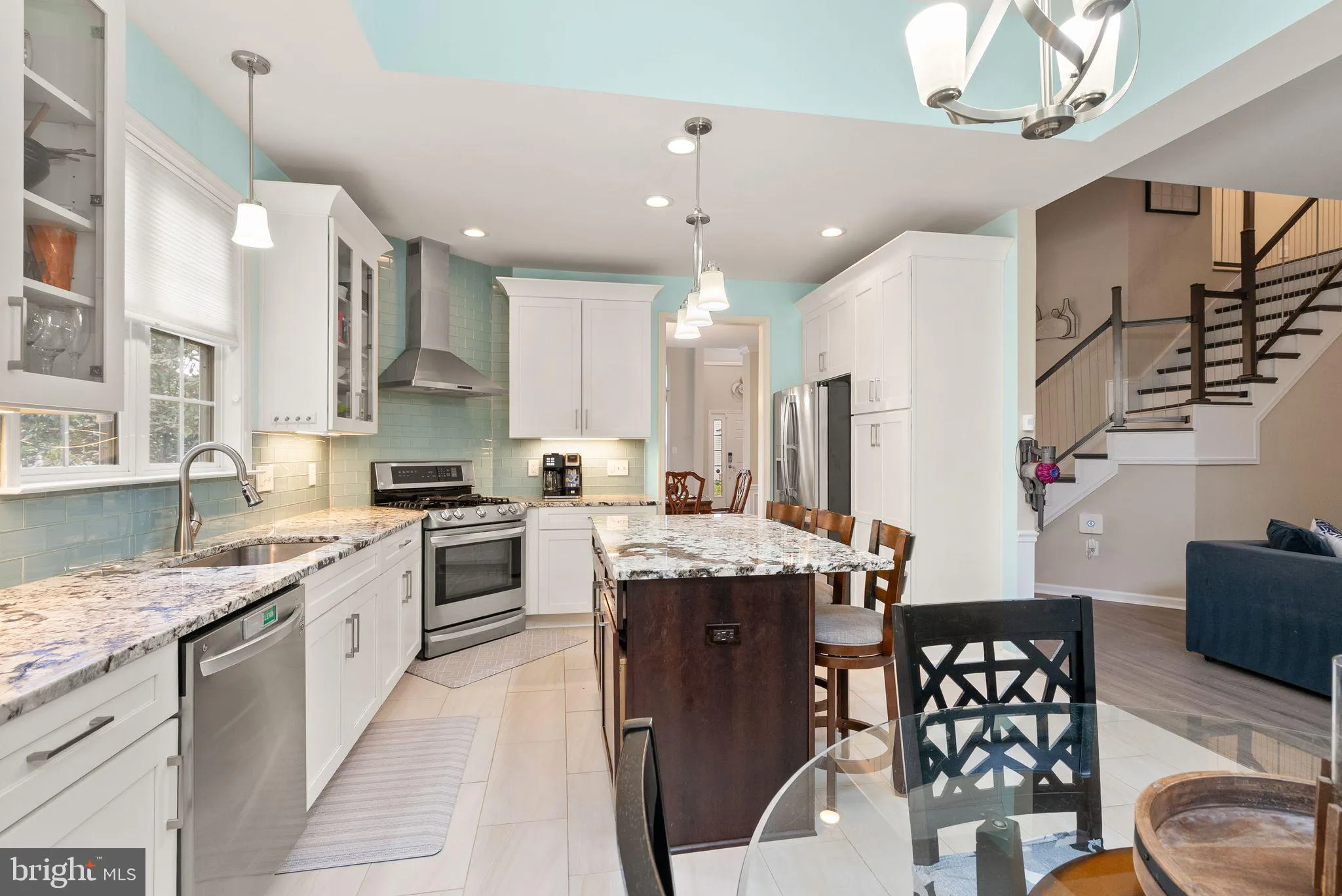 Centreville, Virginia 20120, United States, 6 Bedrooms Bedrooms, ,5 BathroomsBathrooms,Residential,Active,133264